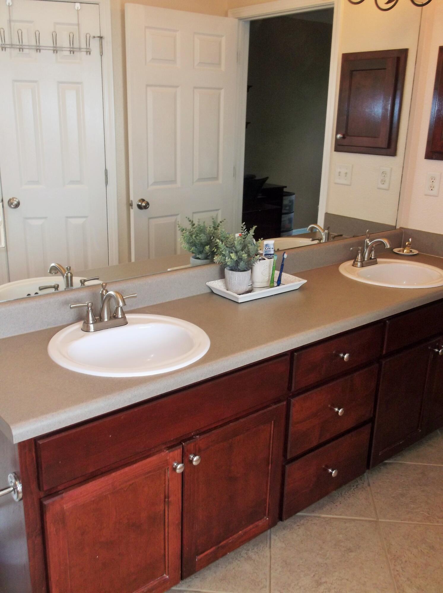 HAMPTON RIDGE ESTATES 1ST ADD - Residential