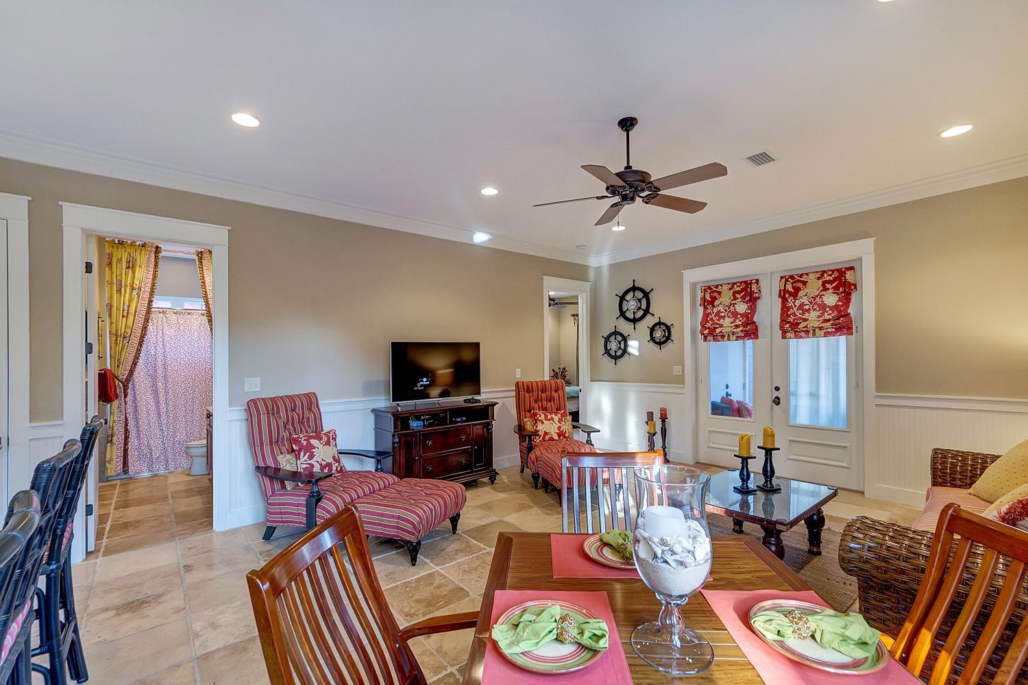 BUNGALOS AT SANDESTIN - Residential