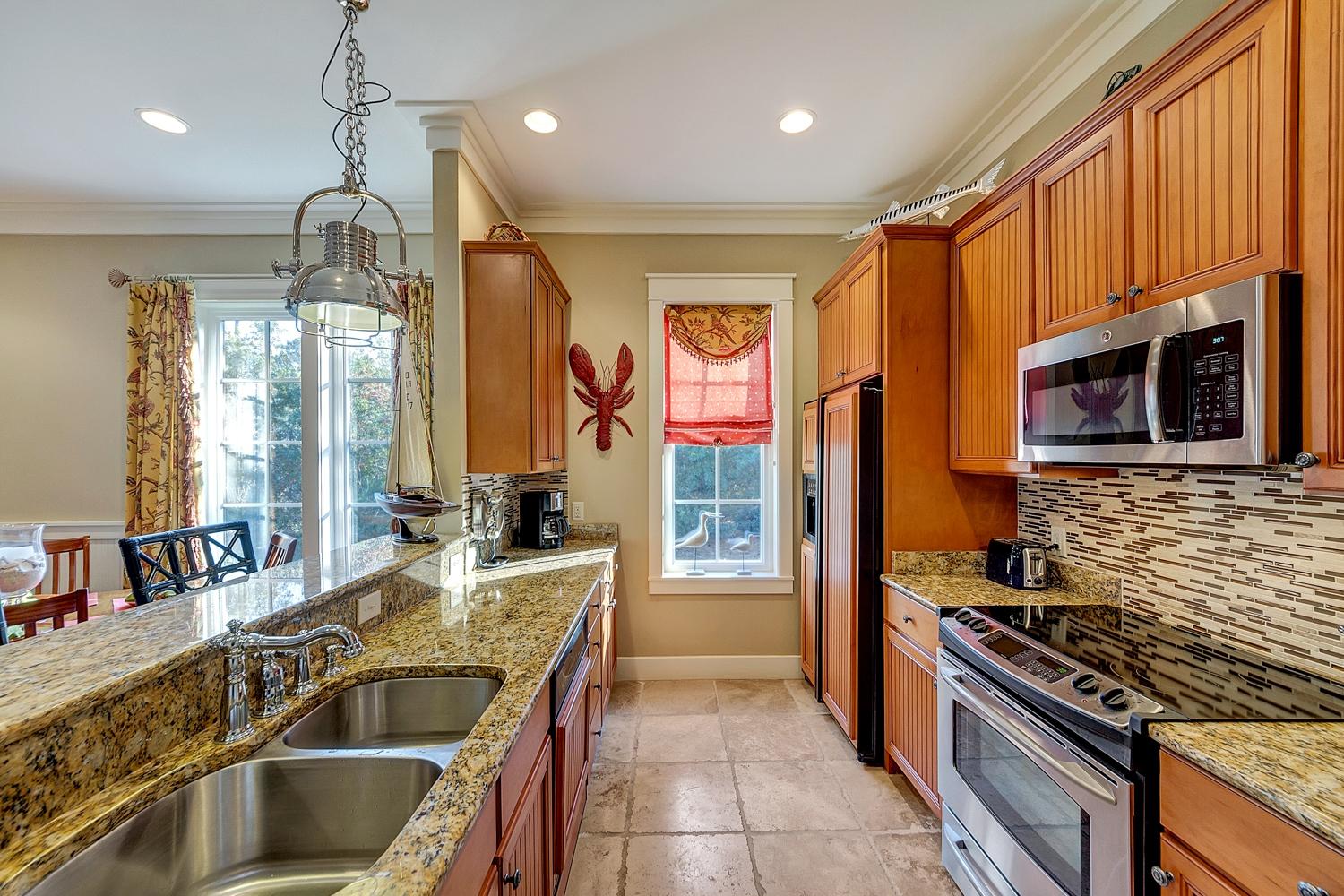 BUNGALOS AT SANDESTIN - Residential