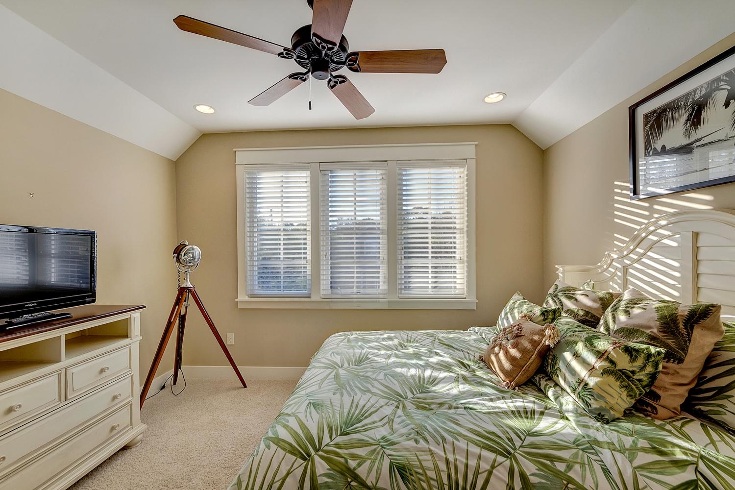 BUNGALOS AT SANDESTIN - Residential