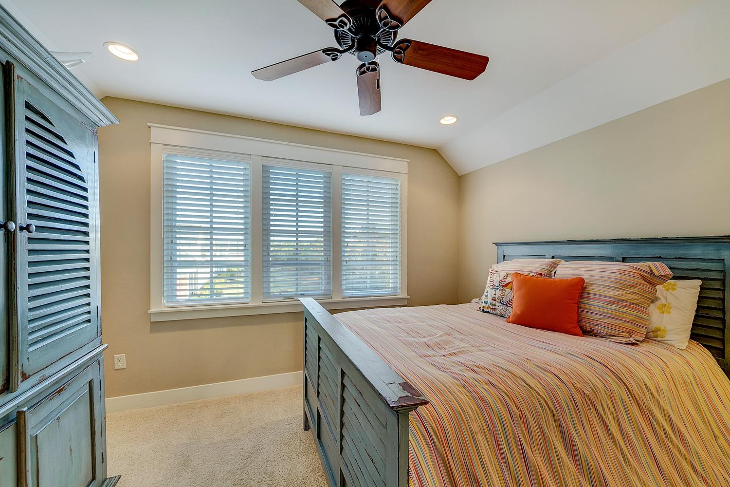 BUNGALOS AT SANDESTIN - Residential