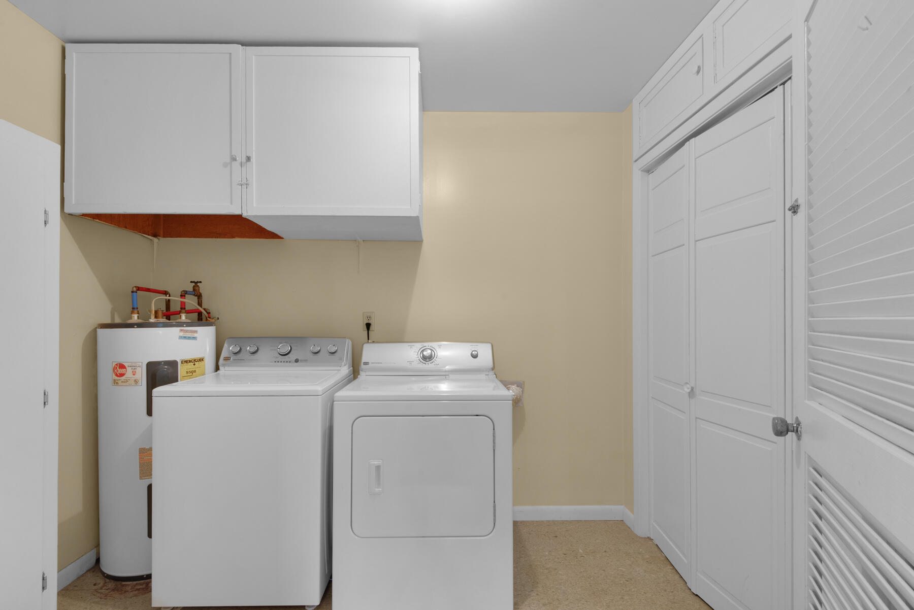 VILLA TASSO TOWN OF - Residential