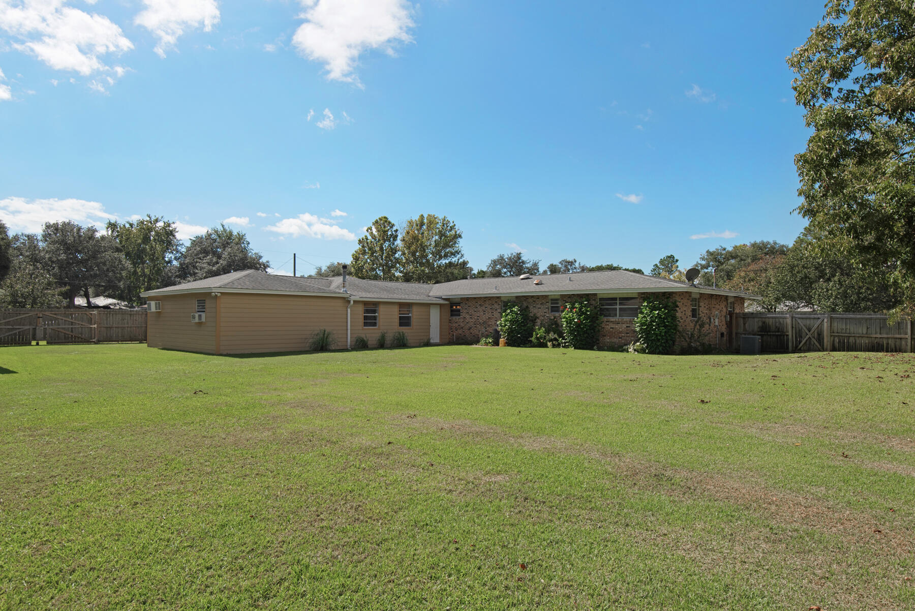 VILLA TASSO TOWN OF - Residential