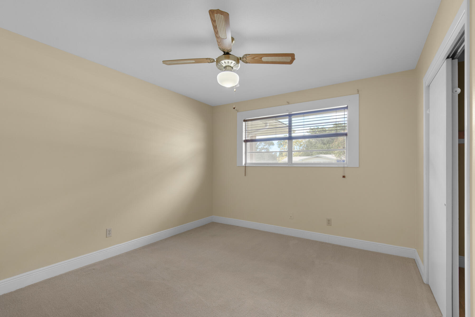 VILLA TASSO TOWN OF - Residential