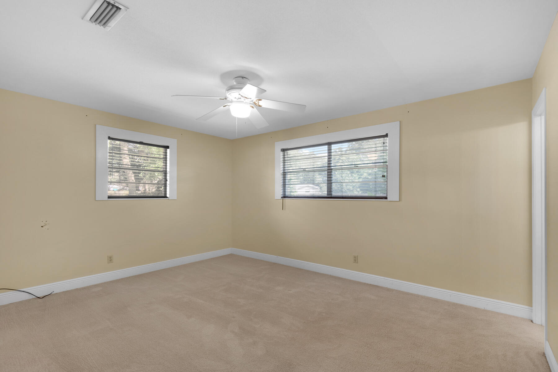 VILLA TASSO TOWN OF - Residential