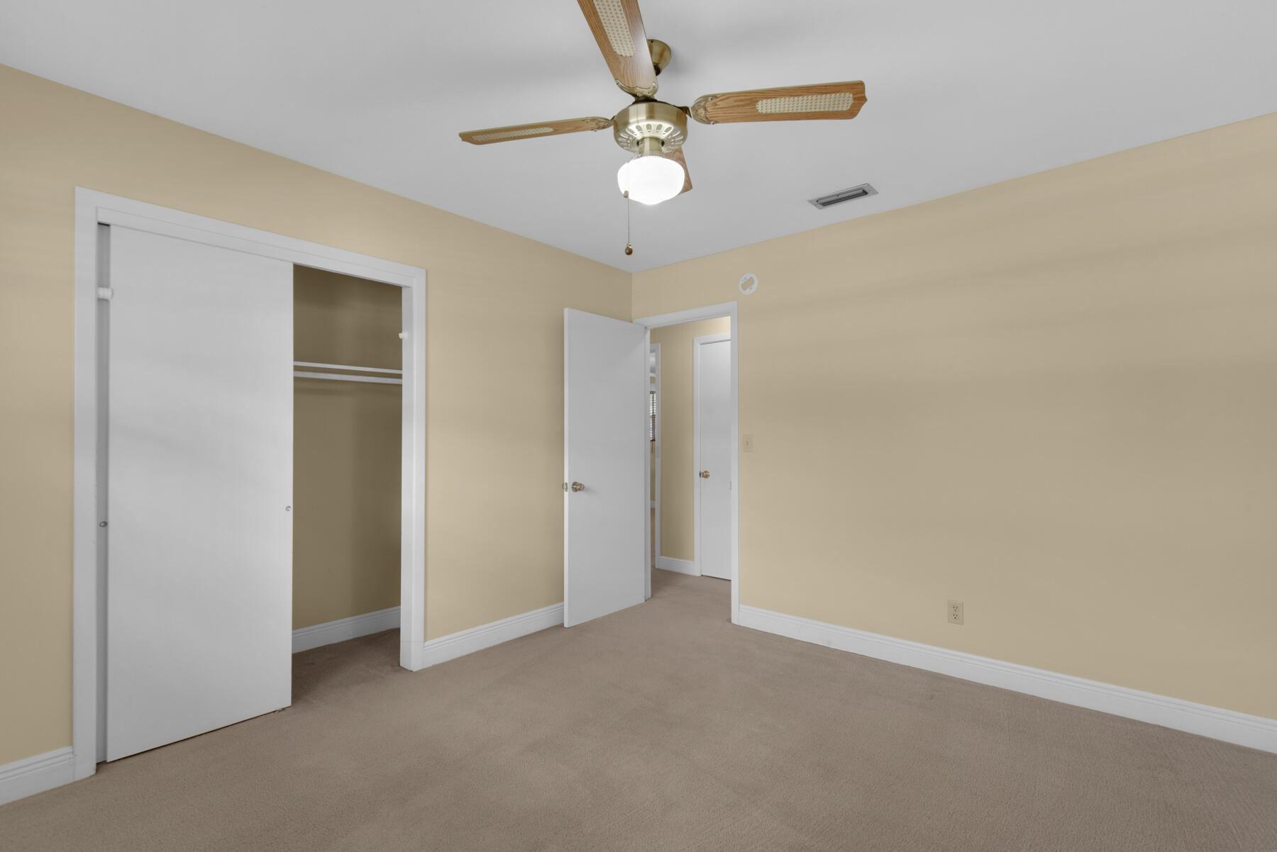 VILLA TASSO TOWN OF - Residential