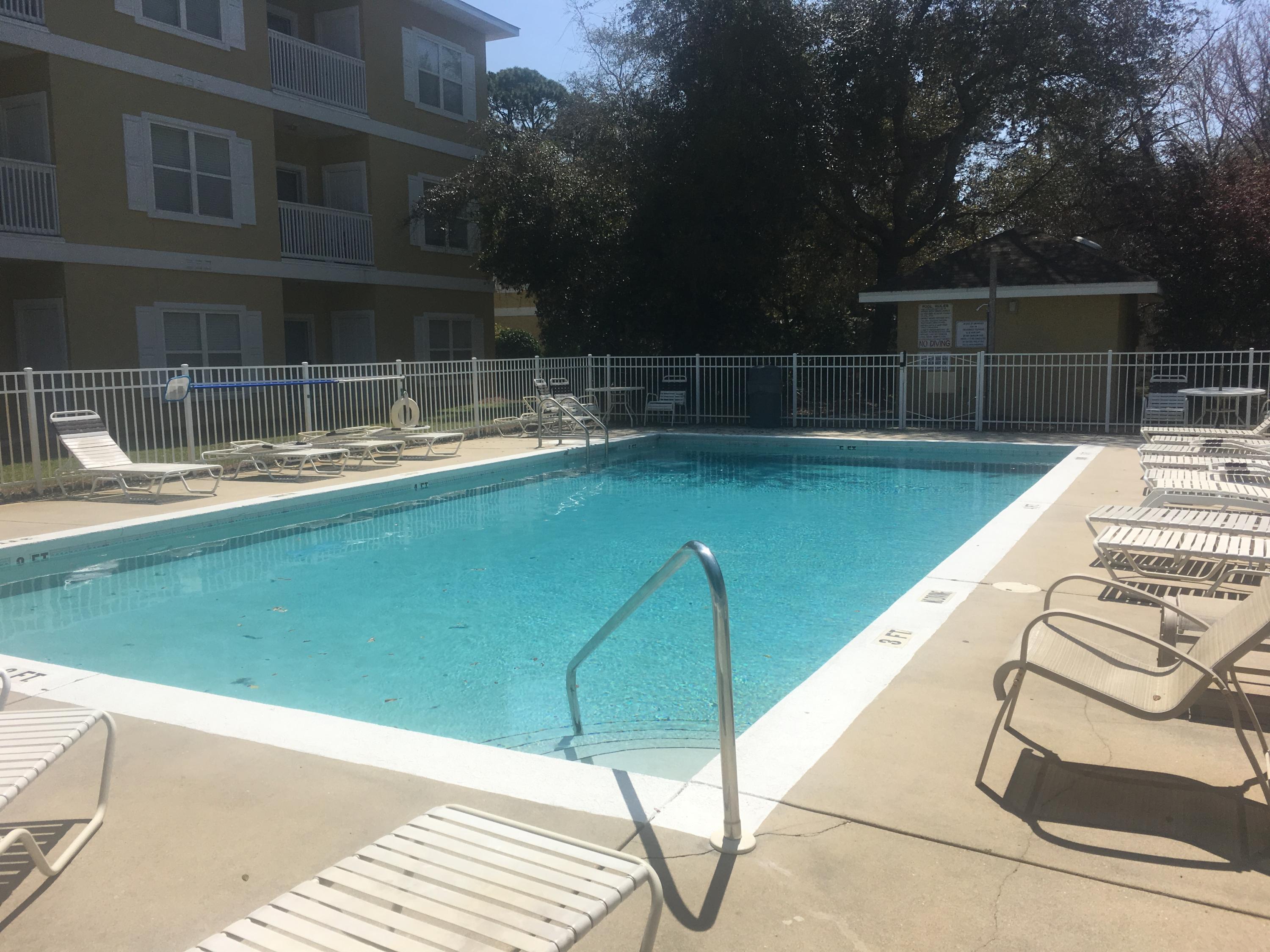 HERON'S WATCH CONDO PH 2 - Residential