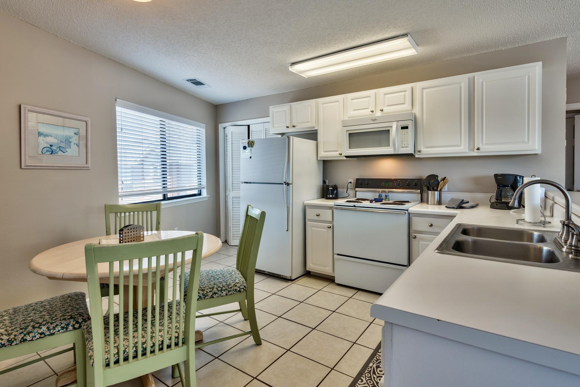 CRYSTAL VILLAGE CONDO PH 1 - Residential