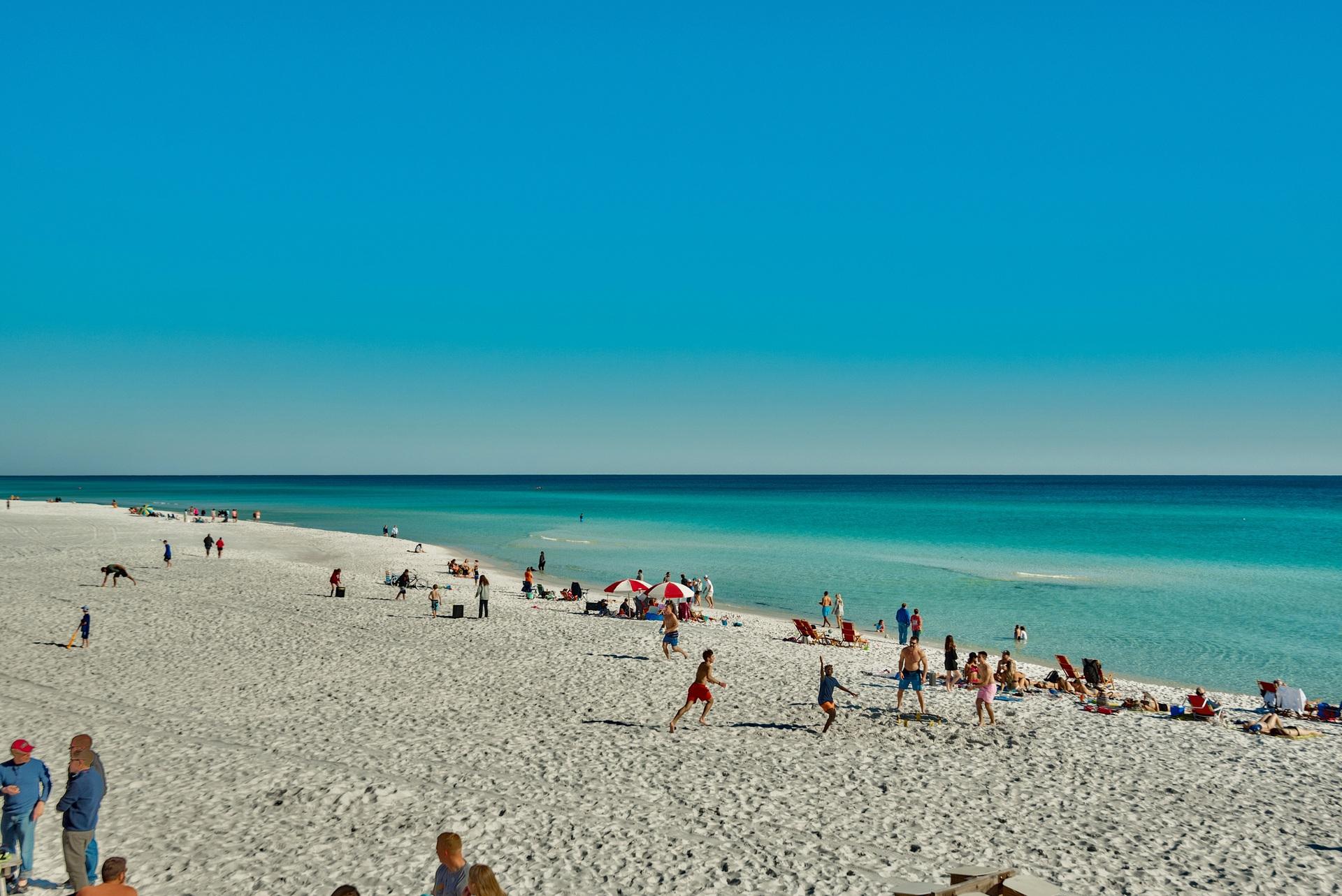 CRYSTAL VILLAGE CONDO PH 1 - Residential