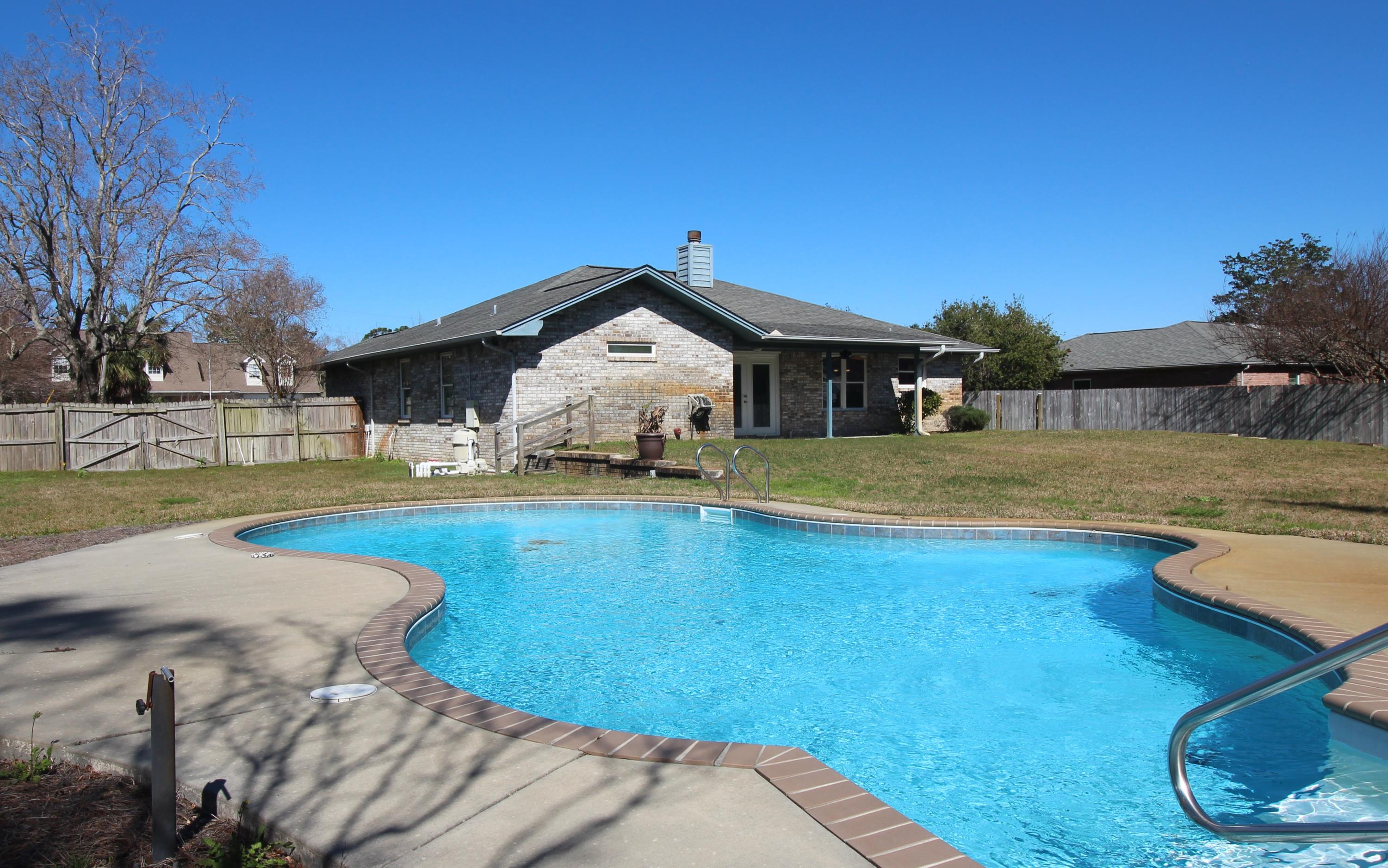 PINEGLADE - Residential