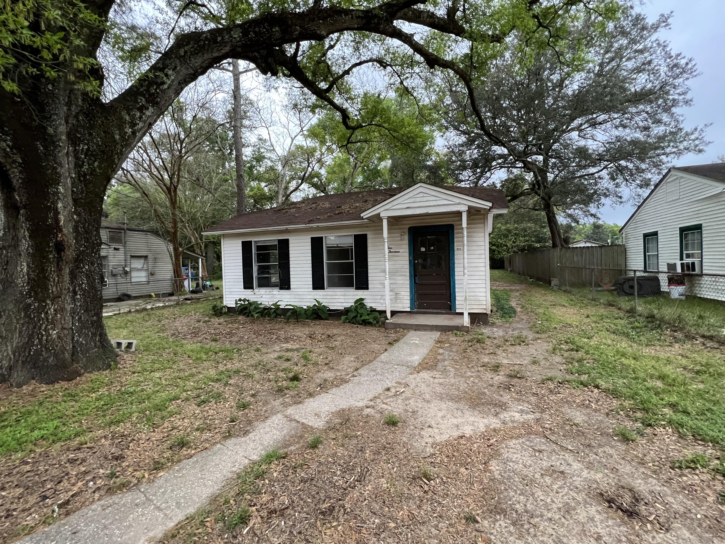 Minutes away from Downtown Pensacola, interstate access, and more this REO home is one to see. Built in the 50's, this smaller 2 bed 1 ba home a full dining area, large kitchen with breakfast nook, and indoor laundry room. Vinyl siding, fenced in lot, and plenty of space make this home on to consider.  Call today!