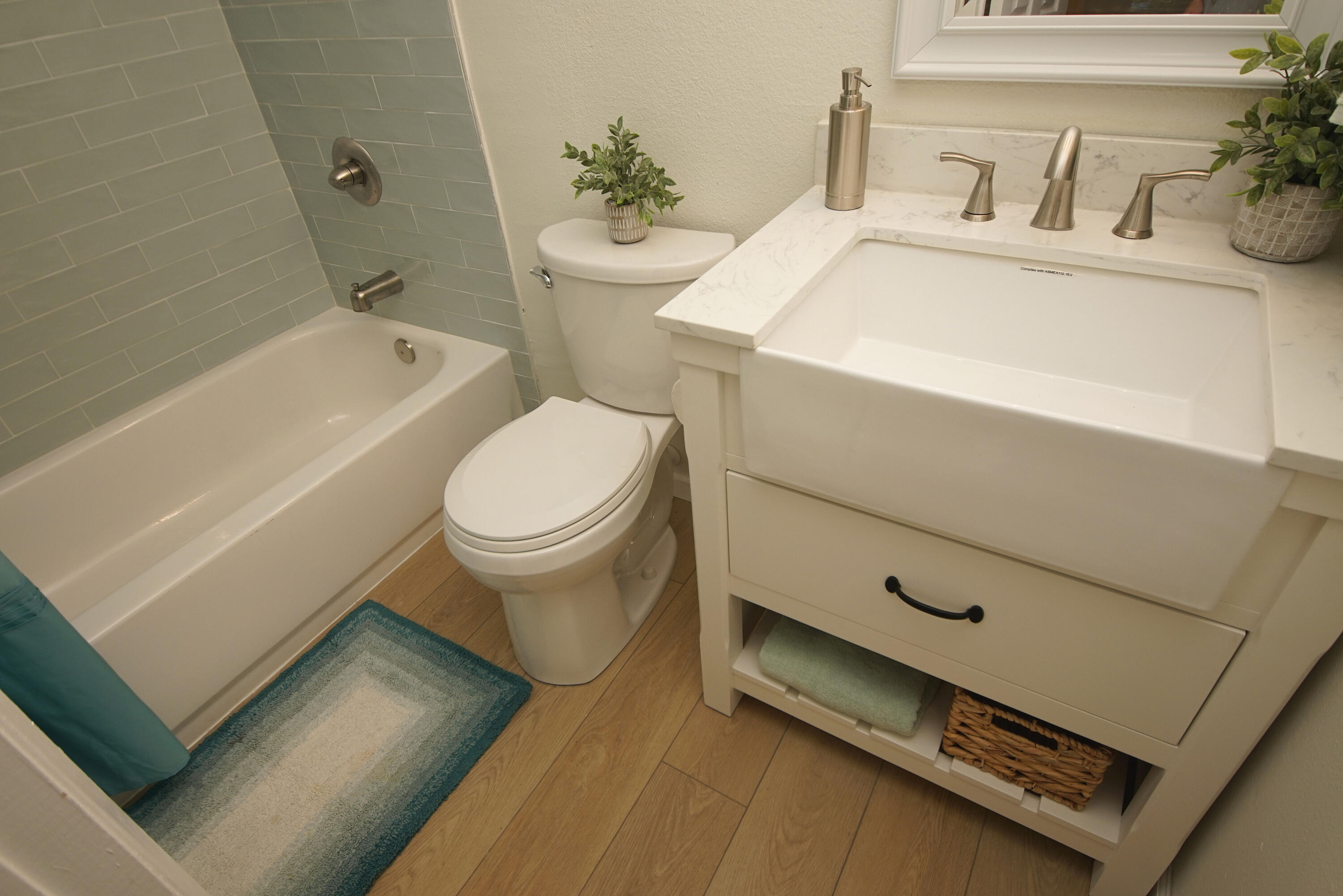 LINCOLN BAYOU PATIO HOMES - Residential