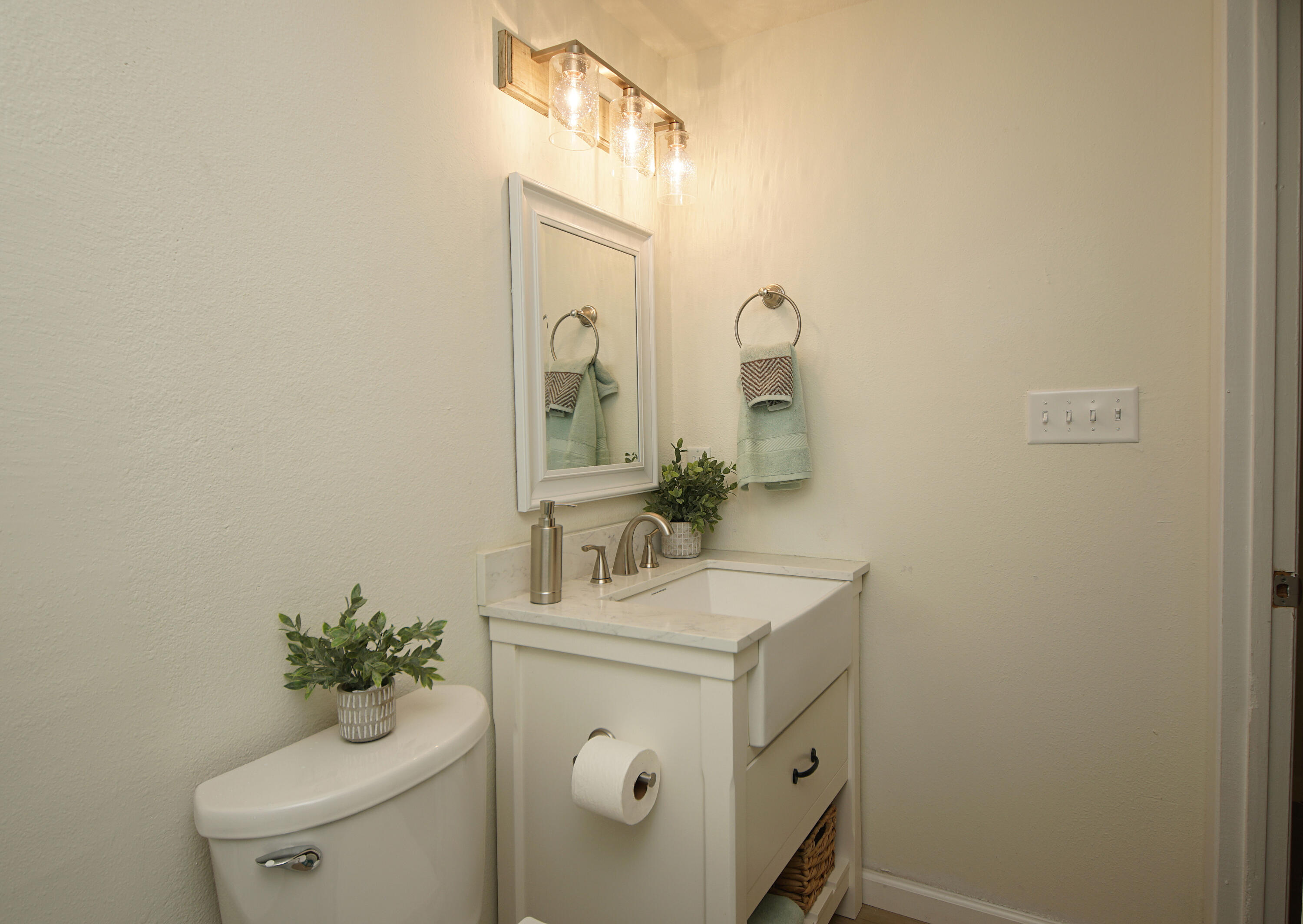 LINCOLN BAYOU PATIO HOMES - Residential