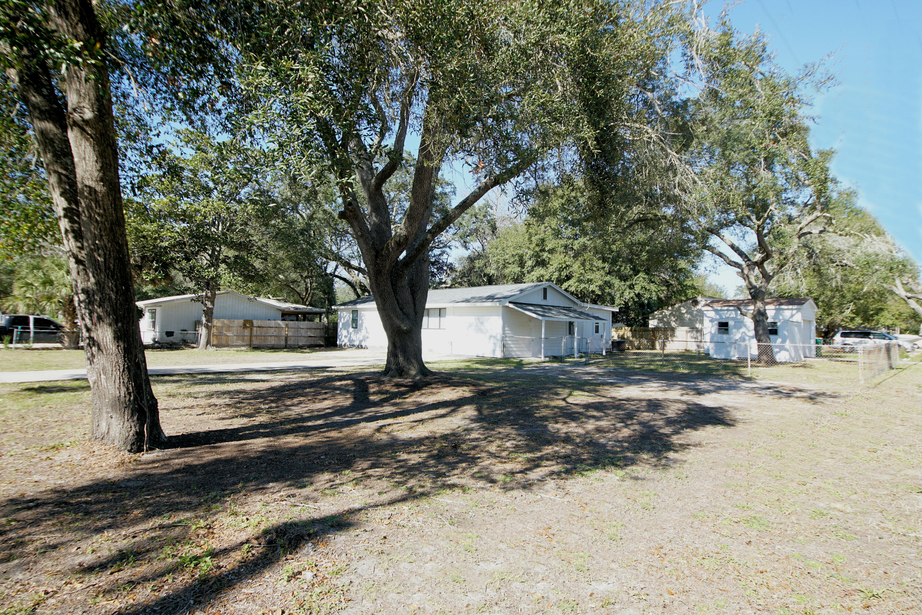 LINCOLN BAYOU PATIO HOMES - Residential