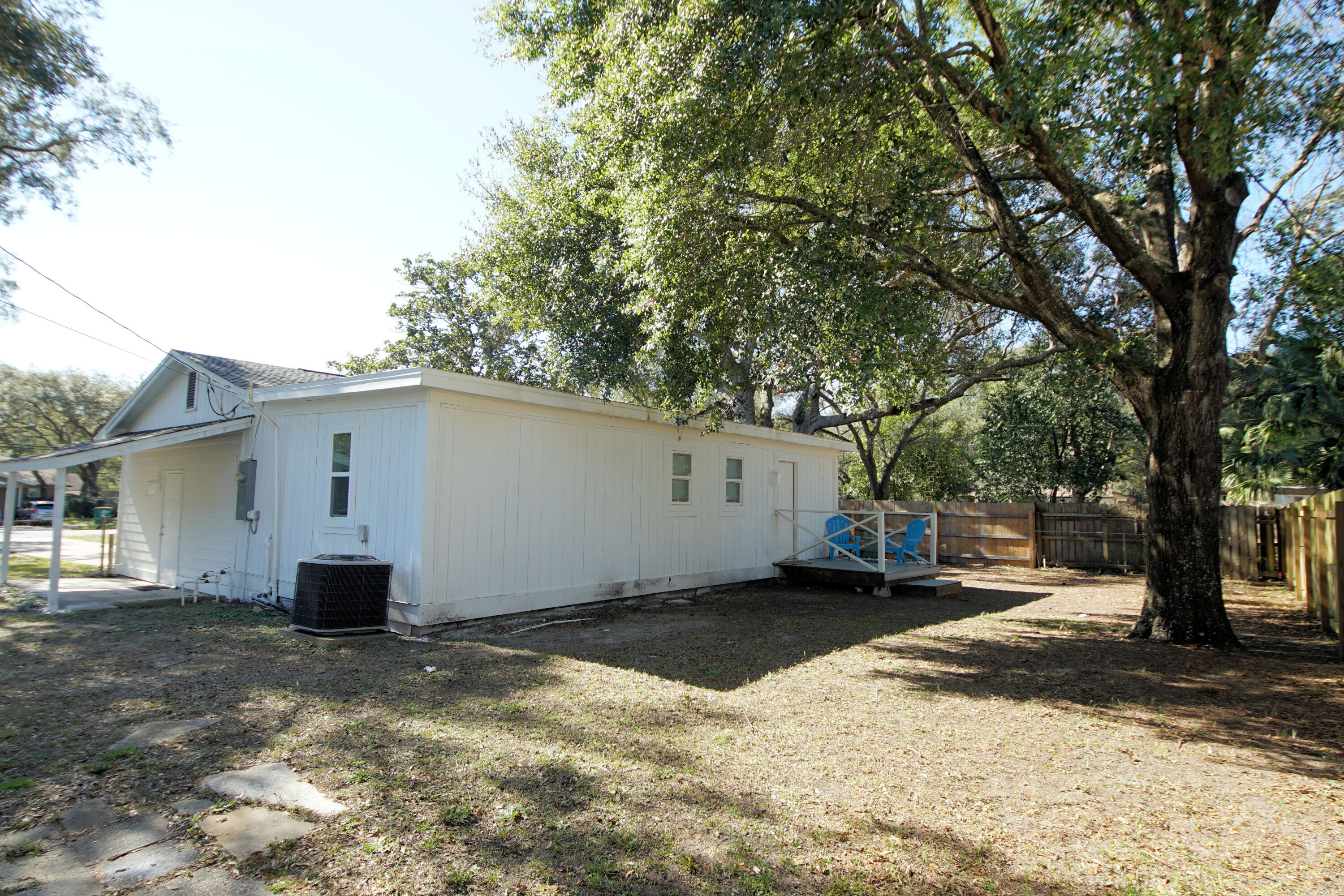 LINCOLN BAYOU PATIO HOMES - Residential