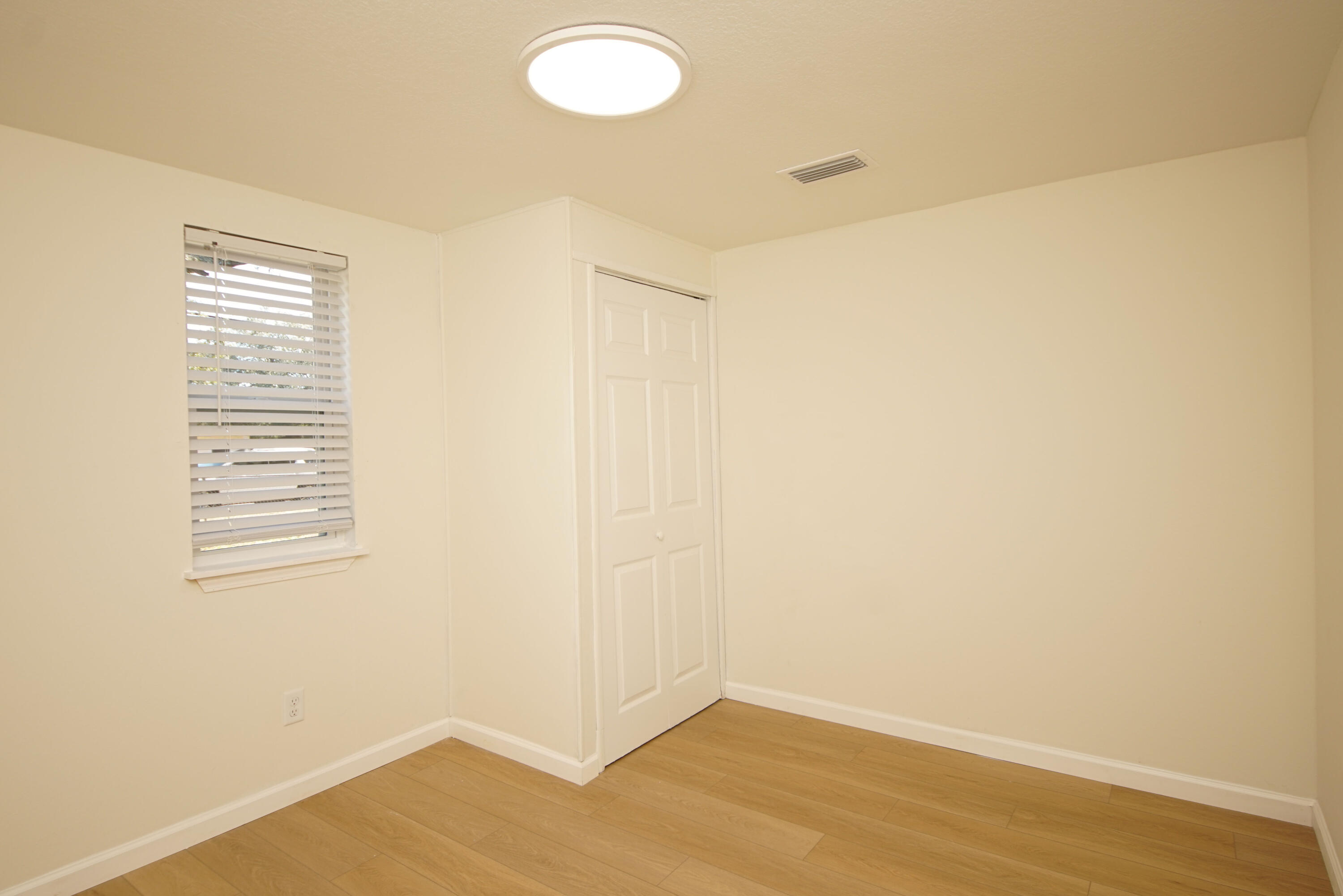 LINCOLN BAYOU PATIO HOMES - Residential