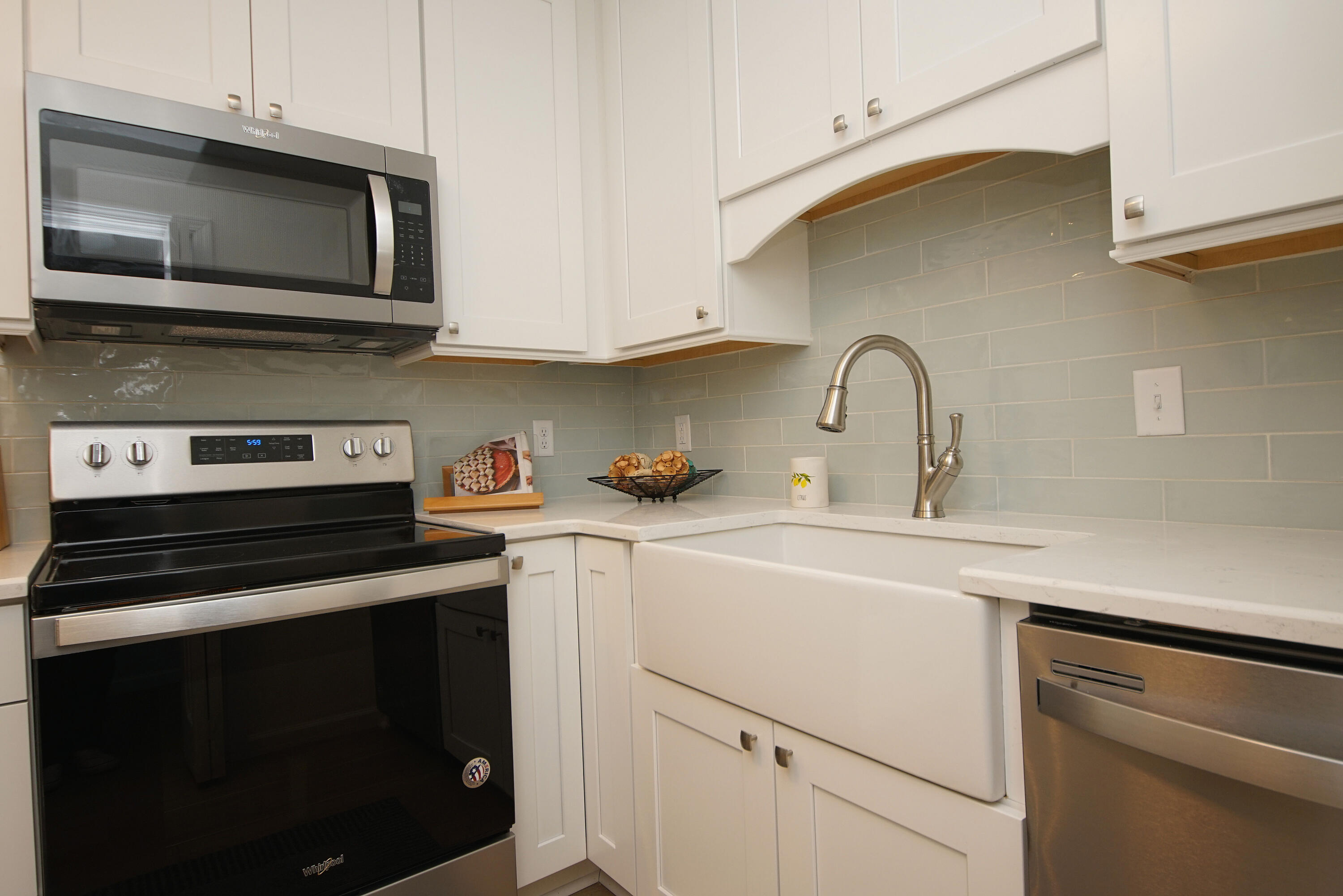 LINCOLN BAYOU PATIO HOMES - Residential