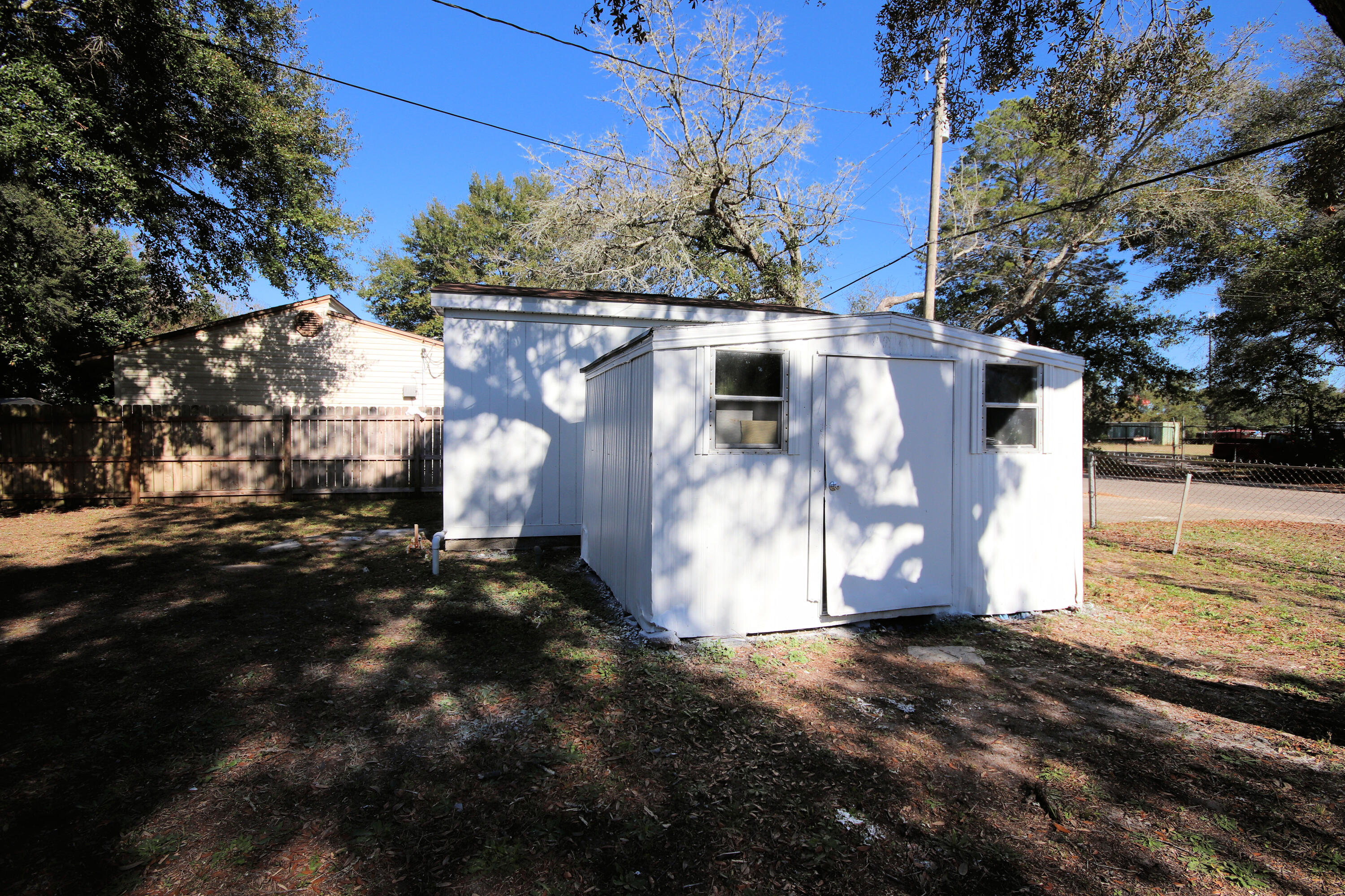 LINCOLN BAYOU PATIO HOMES - Residential
