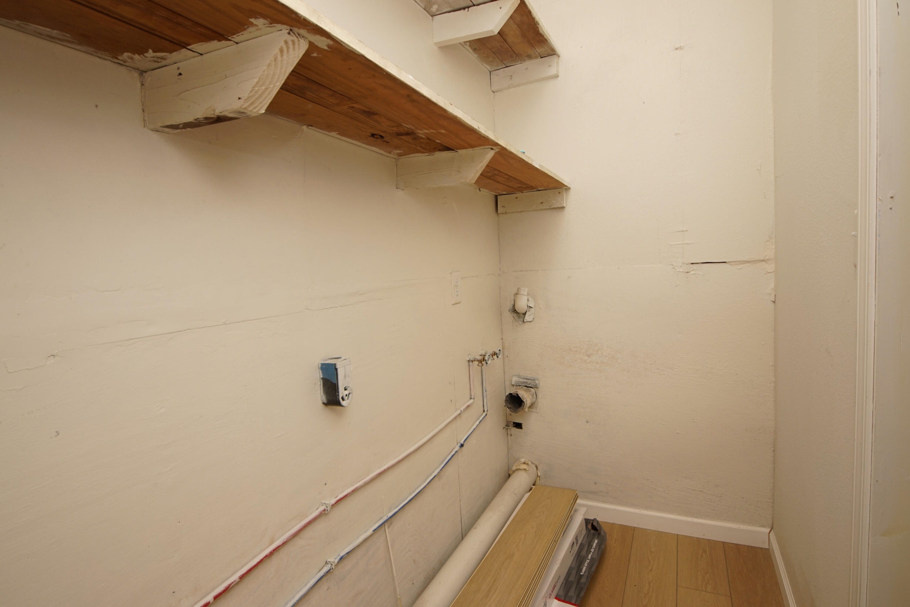 LINCOLN BAYOU PATIO HOMES - Residential