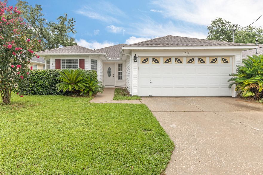 Adorable split-bedroom 3 bedroom, 2 bath home located in the heart of Fort Walton Beach.This home has recently been refreshed with BRAND NEW LVP flooring throughout, NEW light fixtures, FRESH paint, and a NEW ROOF! The living room offers plenty of space for entertaining, high ceilings, and can accommodate large furniture.The kitchen features a breakfast bar, an abundance of cabinetry with crown molding, white appliances, plenty of countertop space for meal prep, and a separate pantry. Spacious master bedroom with walk-in closet, and an en-suite bathroom; featuring a relaxing garden tub, double vanity and linen closet. Two additional bedrooms on the opposite side of the home also offer walk-in closets.Great sized backyard with privacy fence, nice landscaping, and a covered patio.