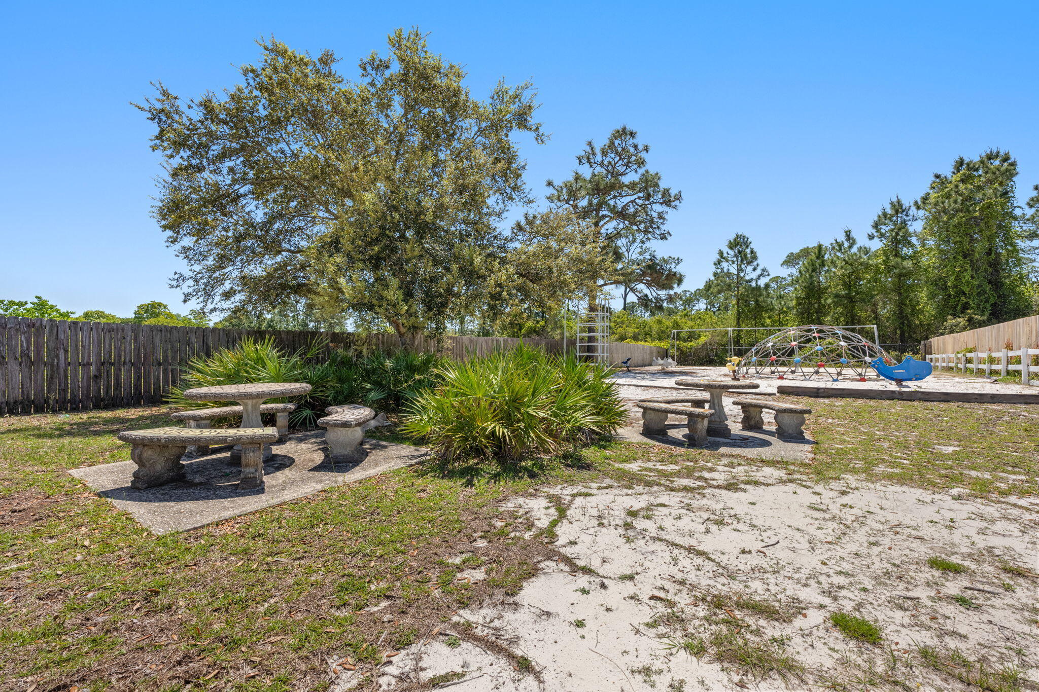 LIGHTHOUSE POINTE UNIT 3 - Residential
