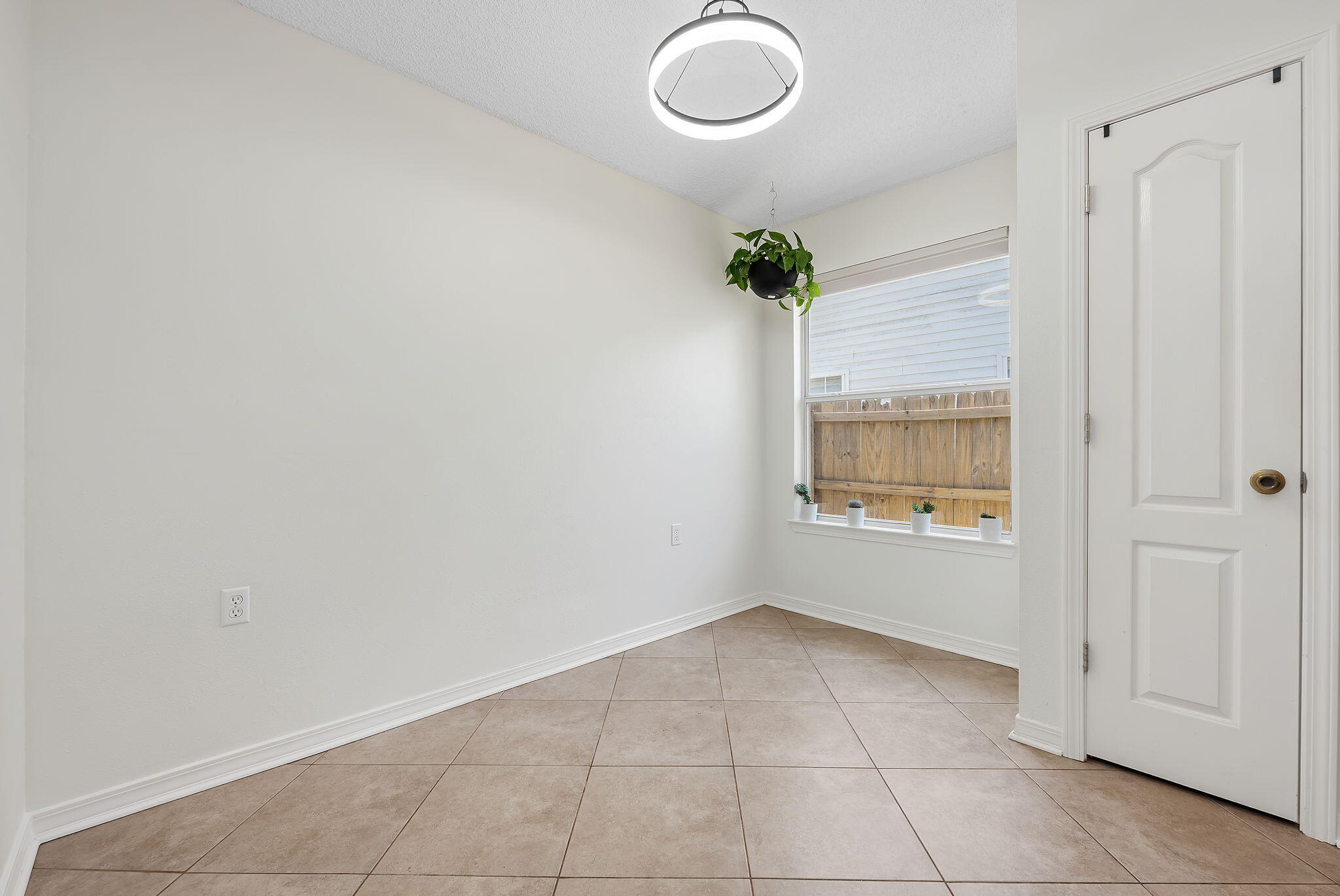 LIGHTHOUSE POINTE UNIT 3 - Residential