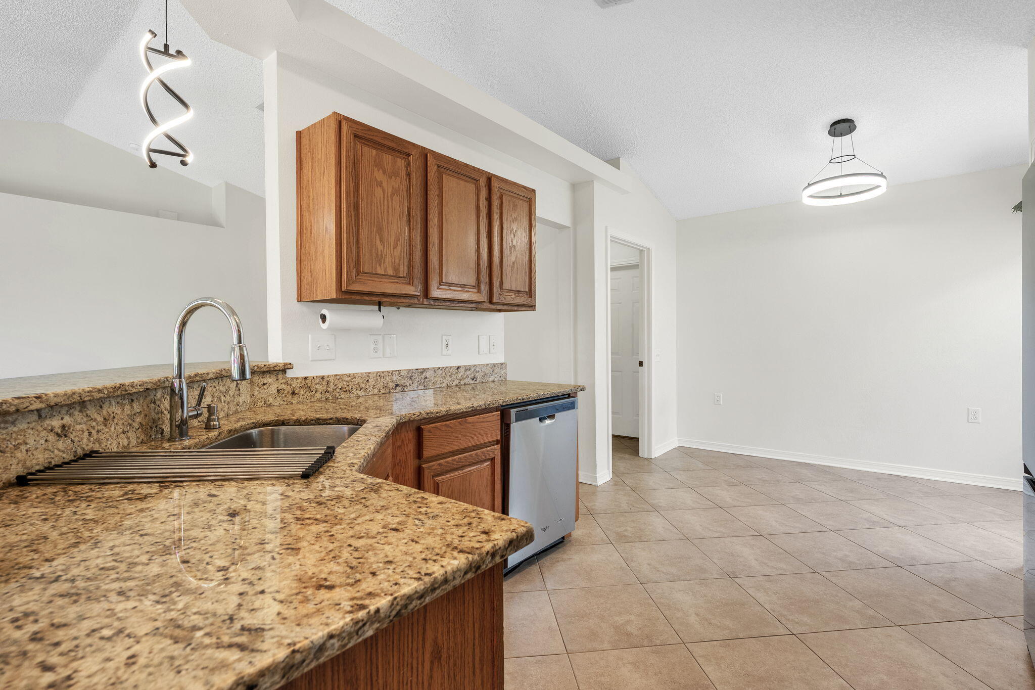 LIGHTHOUSE POINTE UNIT 3 - Residential