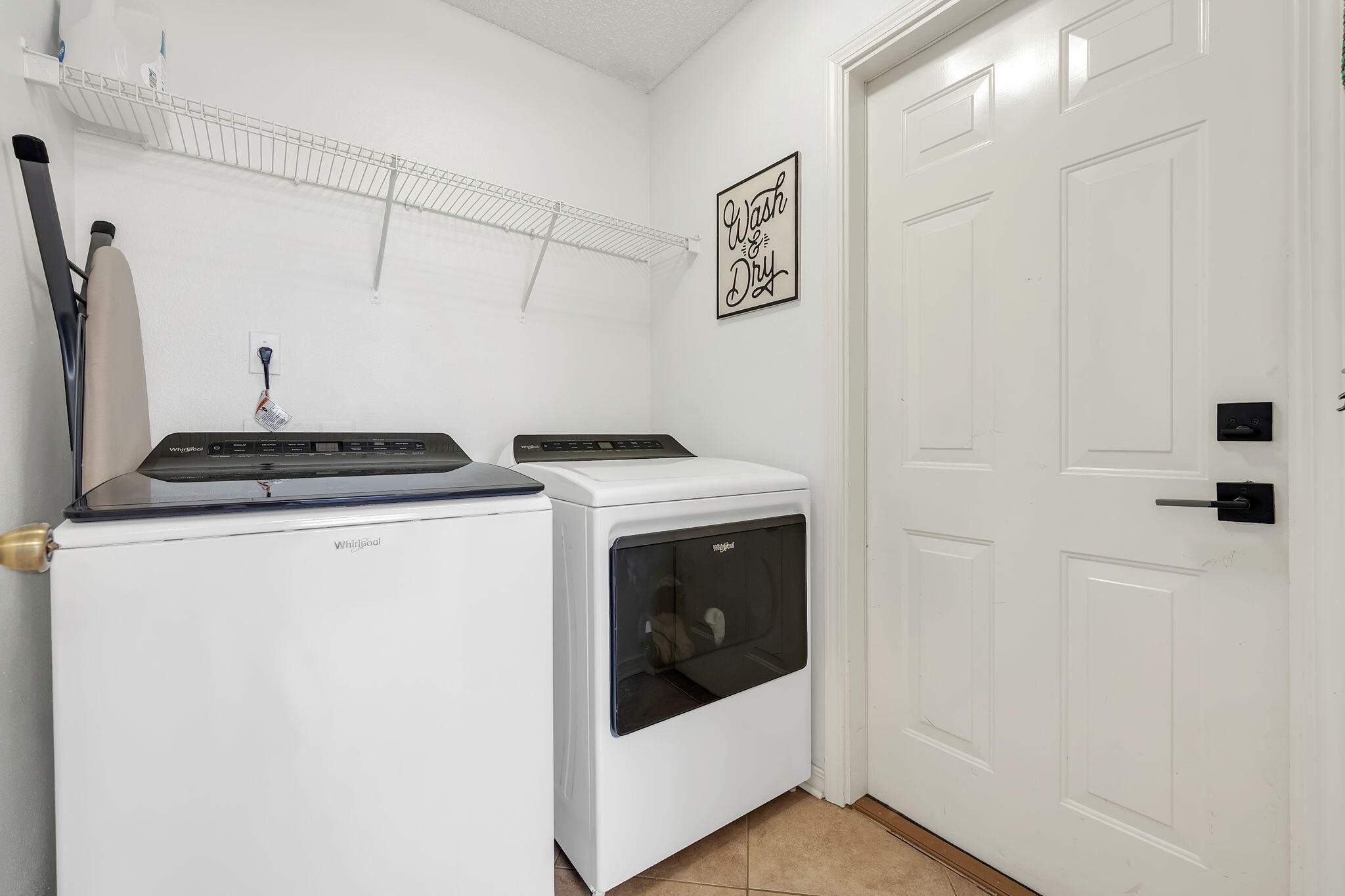 LIGHTHOUSE POINTE UNIT 3 - Residential