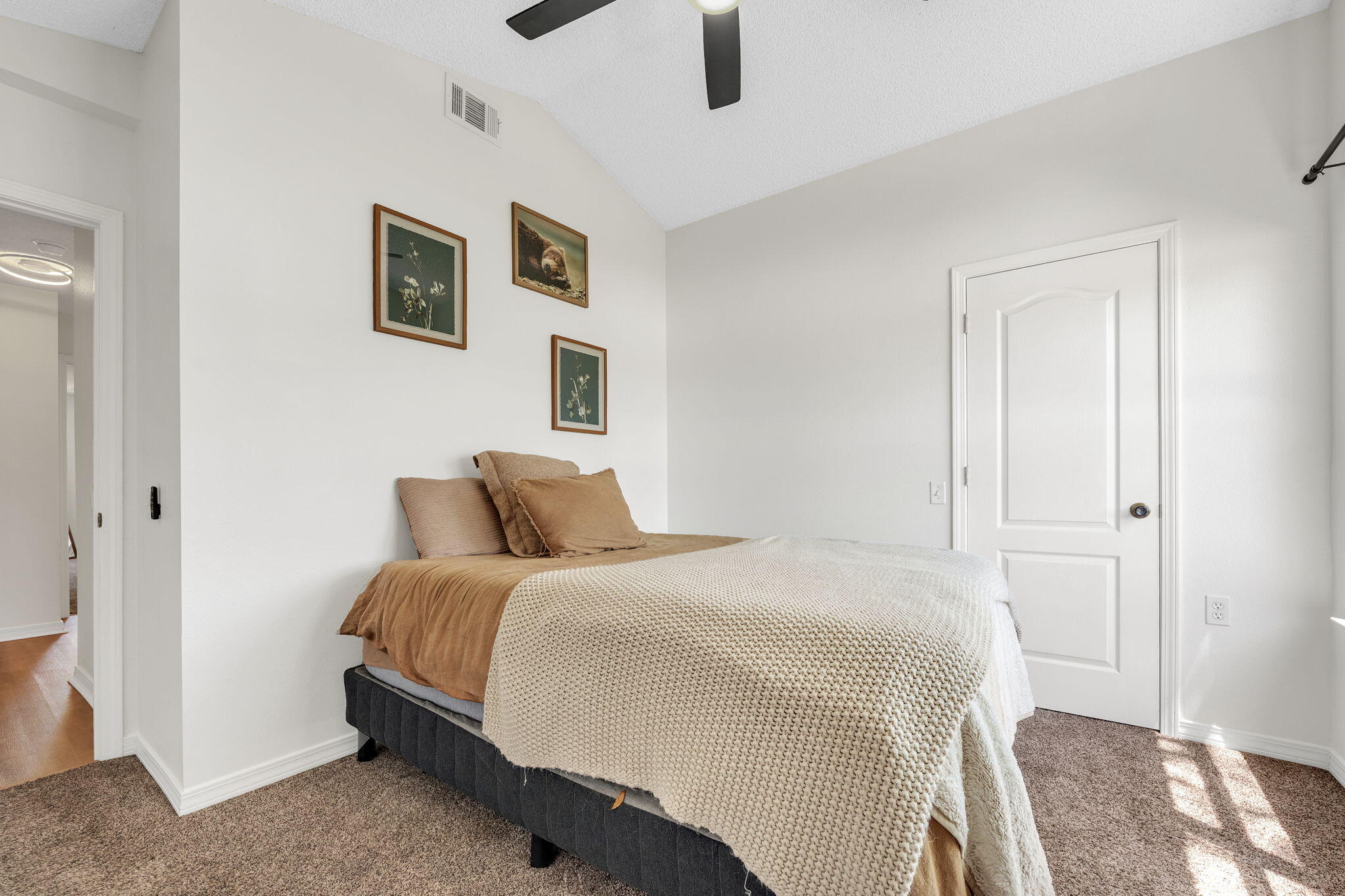 LIGHTHOUSE POINTE UNIT 3 - Residential