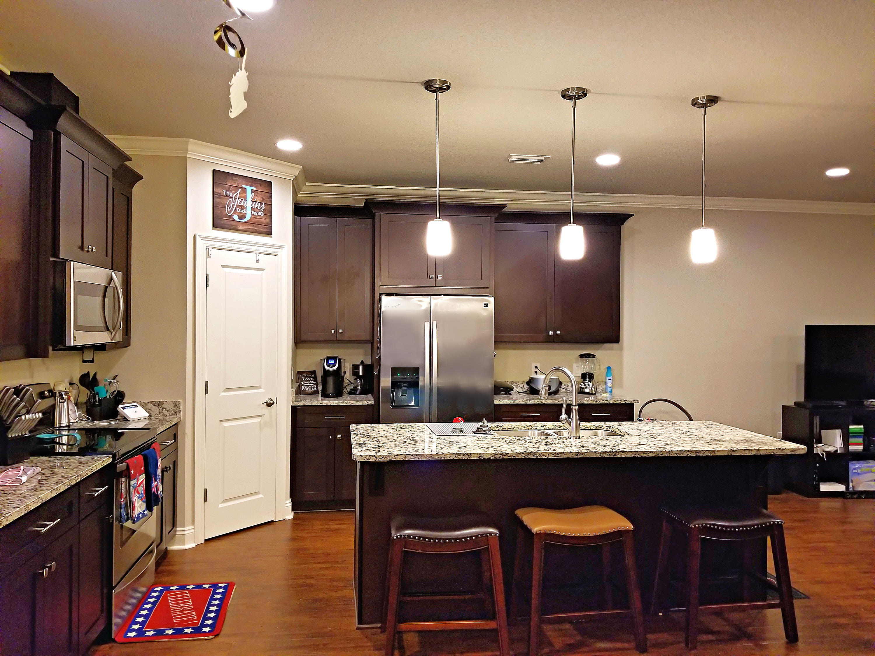 CRESCENT SHORES - Residential