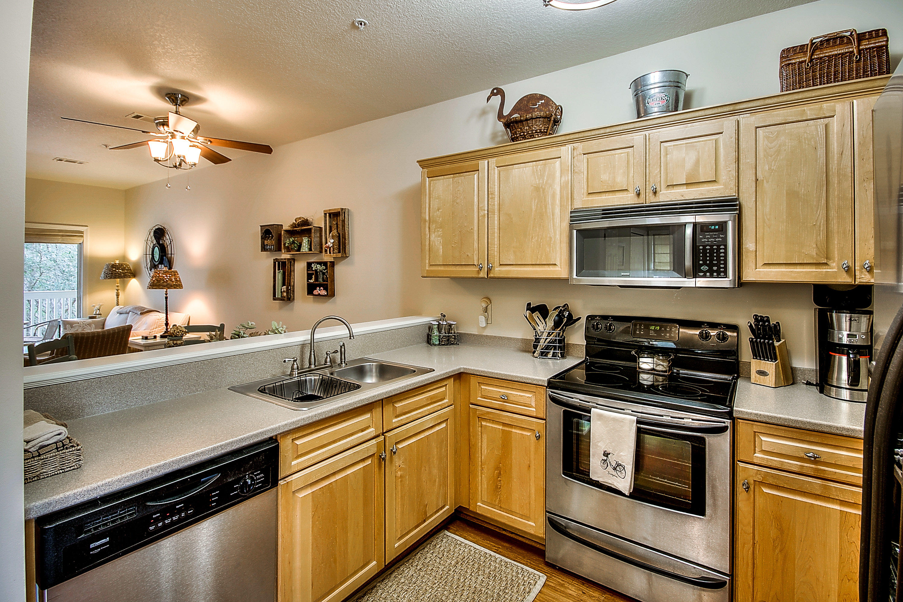 HERONS WATCH CONDO PH 4 - Residential