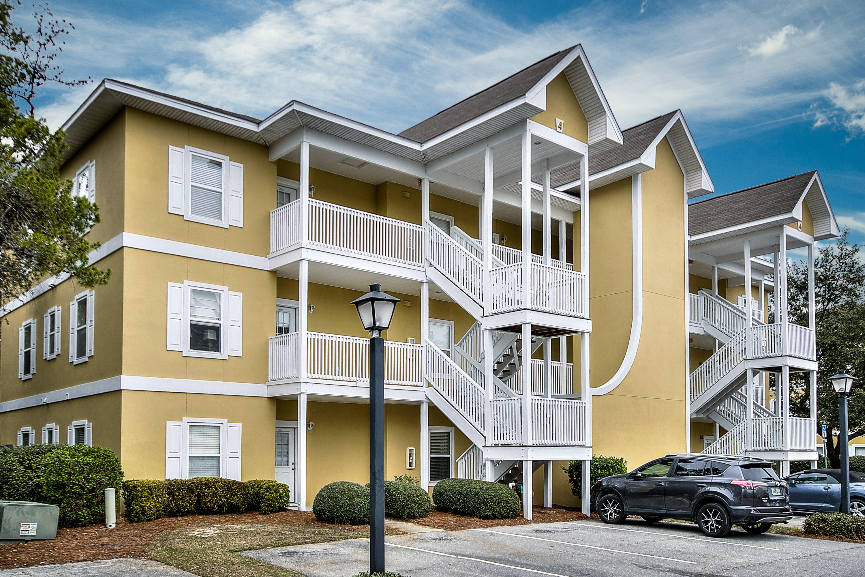 HERONS WATCH CONDO PH 4 - Residential