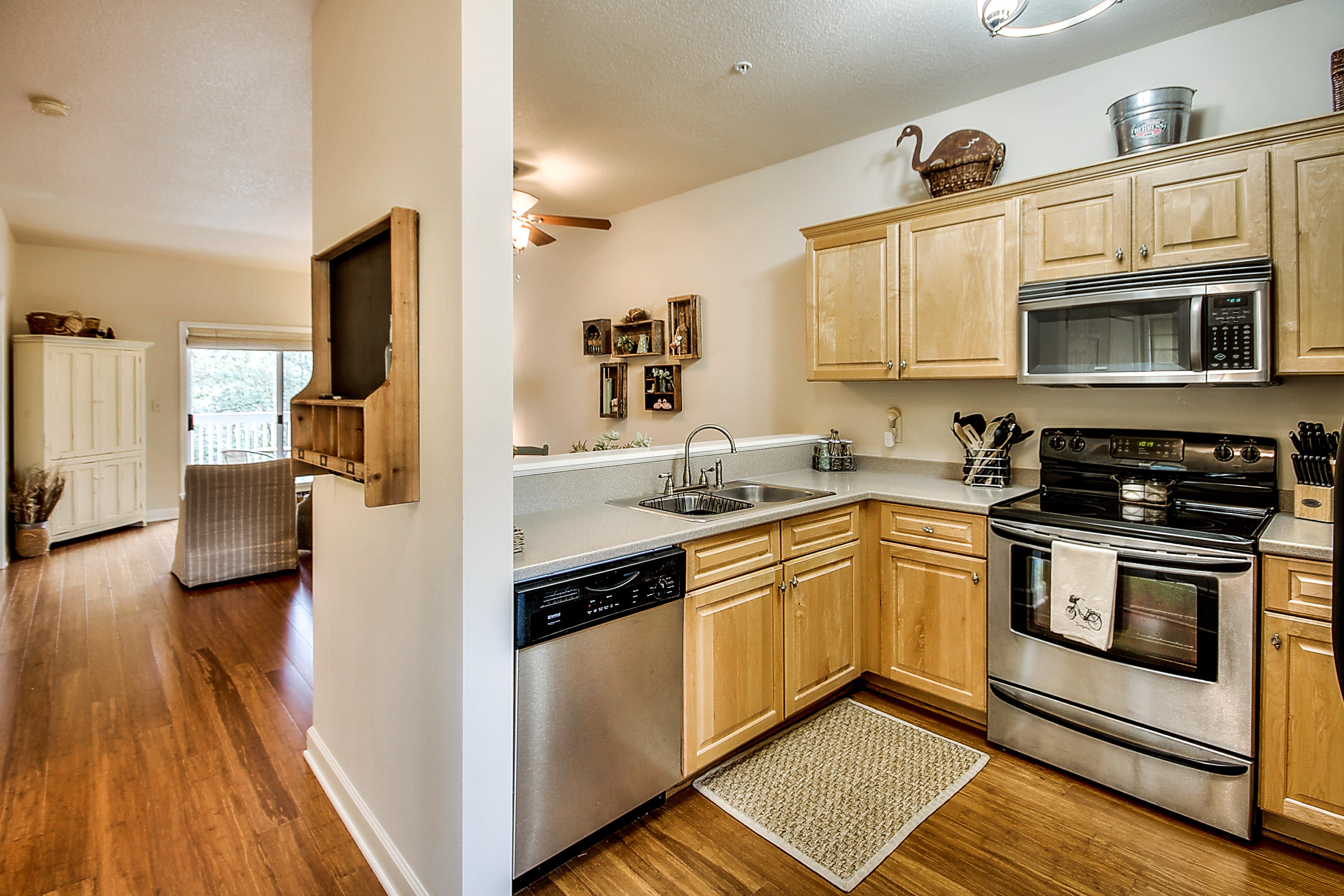 HERONS WATCH CONDO PH 4 - Residential