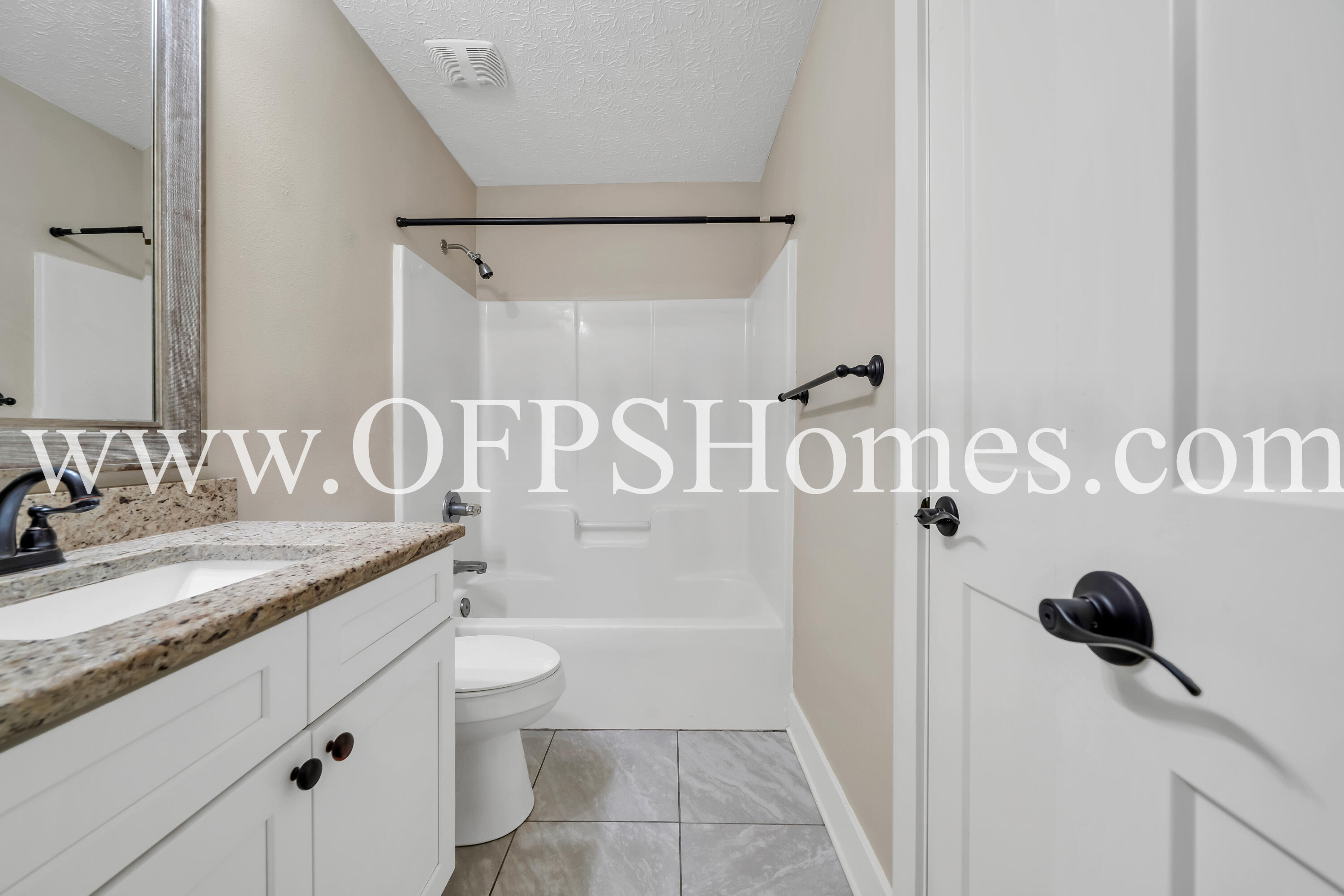 CHATELAINE ESTATES S/D - Residential Lease