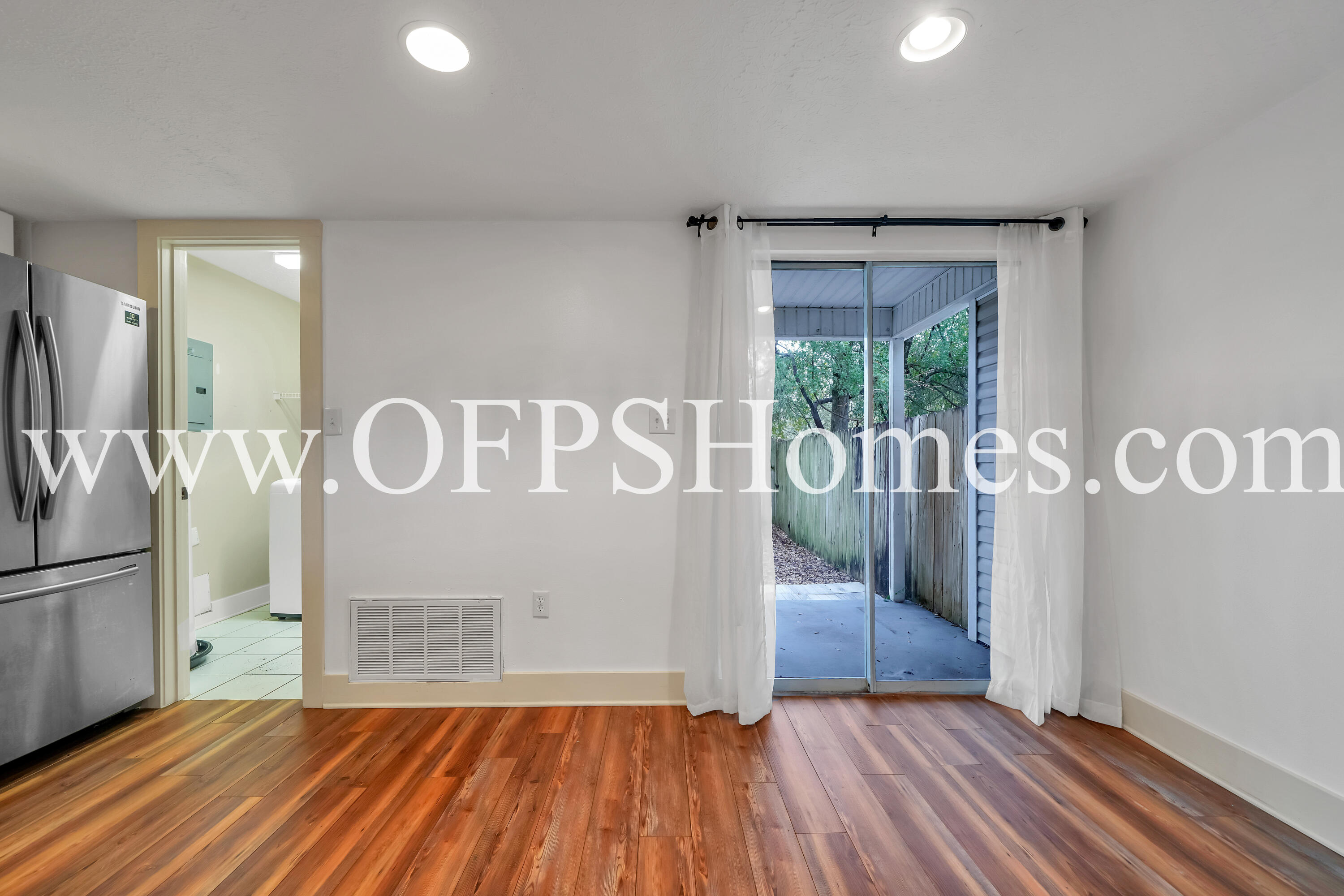 CHATELAINE ESTATES S/D - Residential Lease