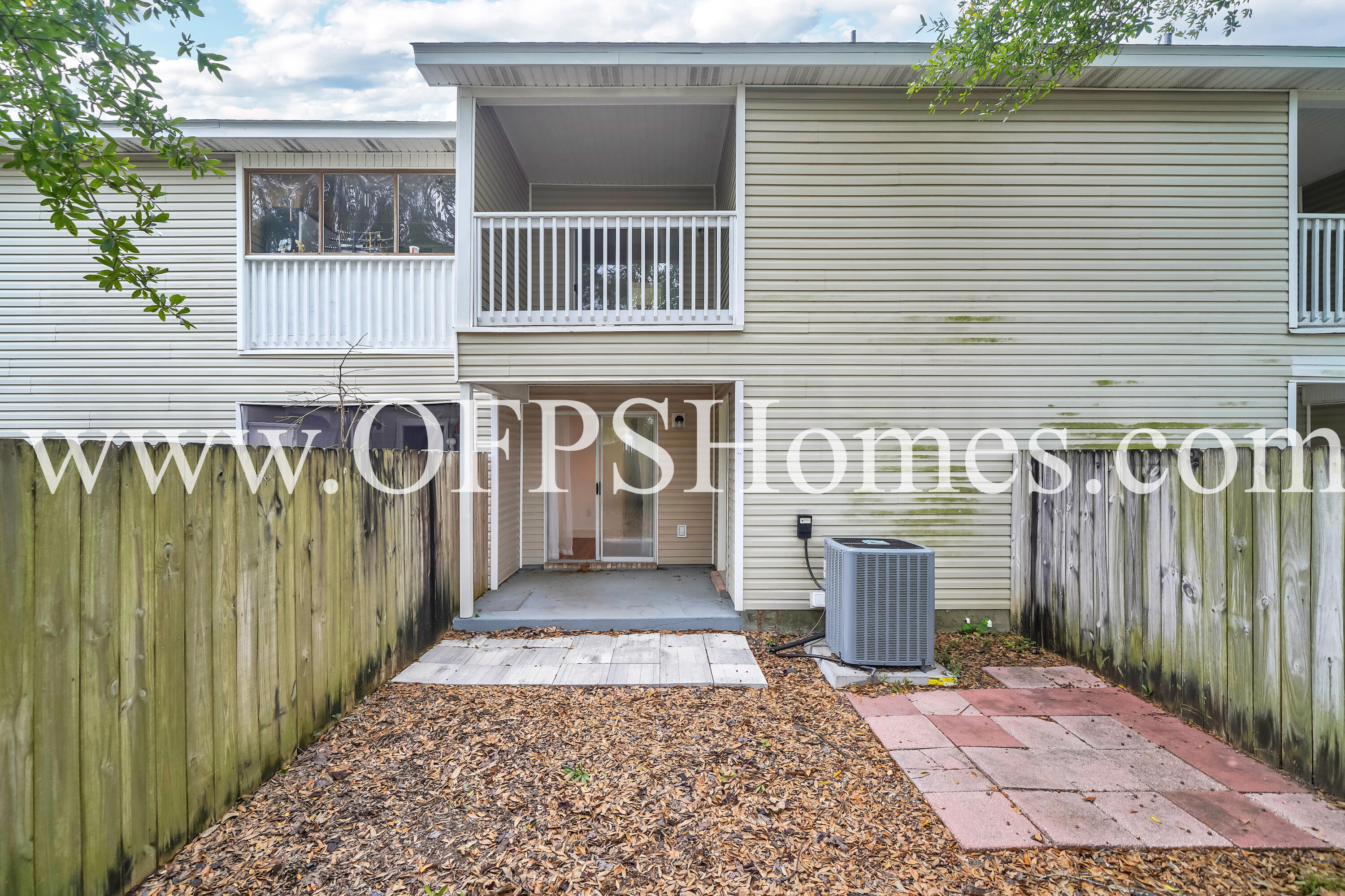 CHATELAINE ESTATES S/D - Residential Lease