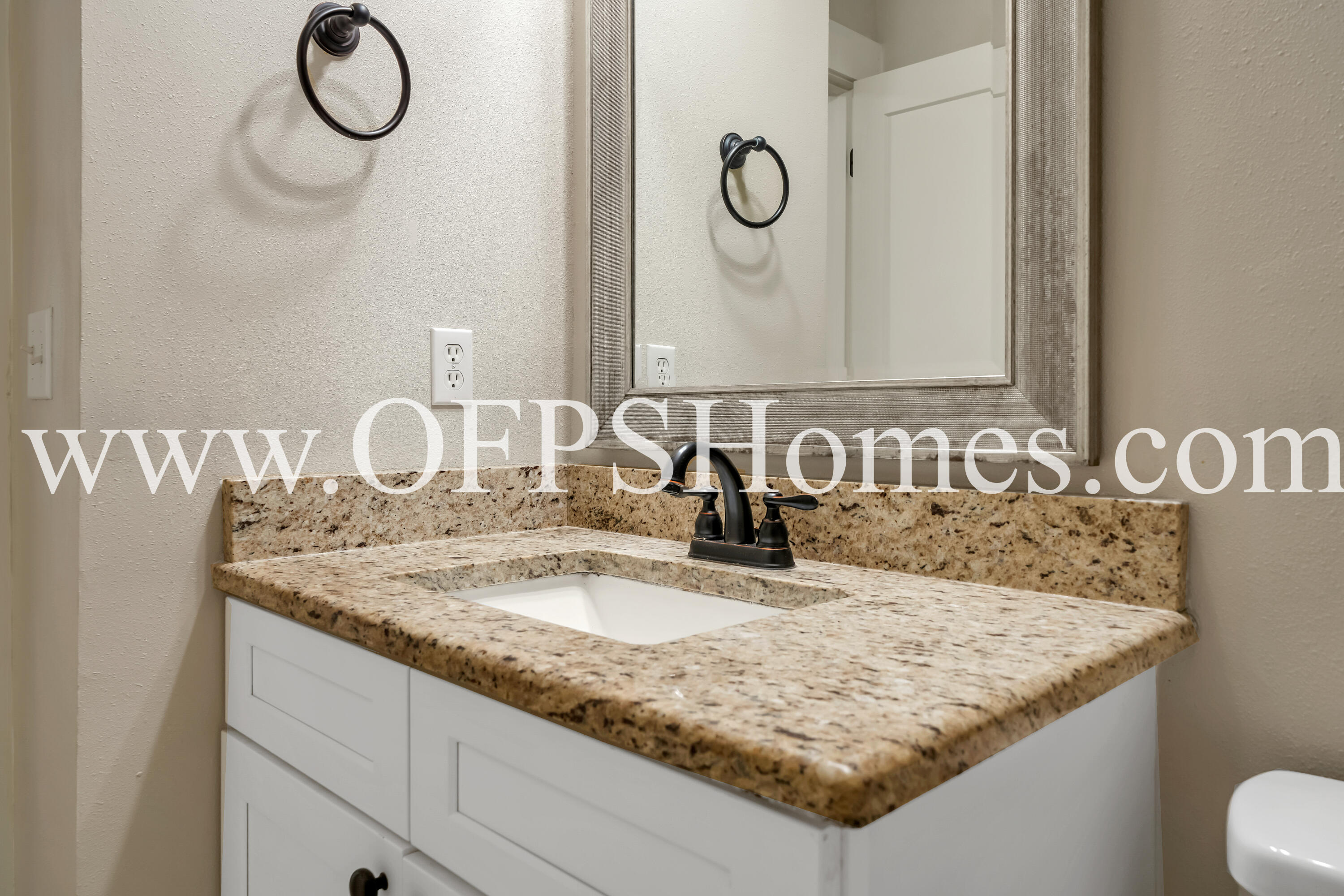 CHATELAINE ESTATES S/D - Residential Lease