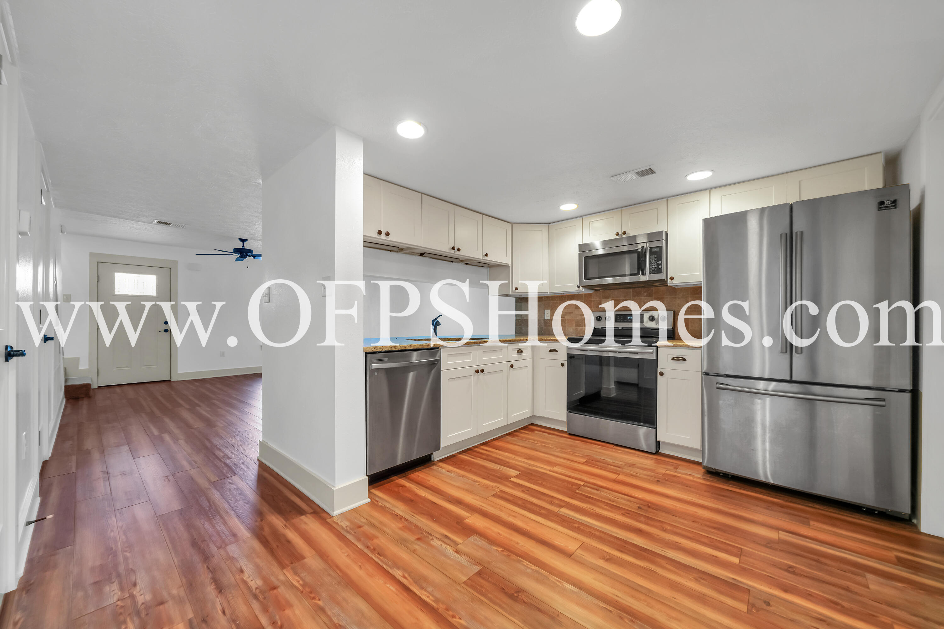 CHATELAINE ESTATES S/D - Residential Lease