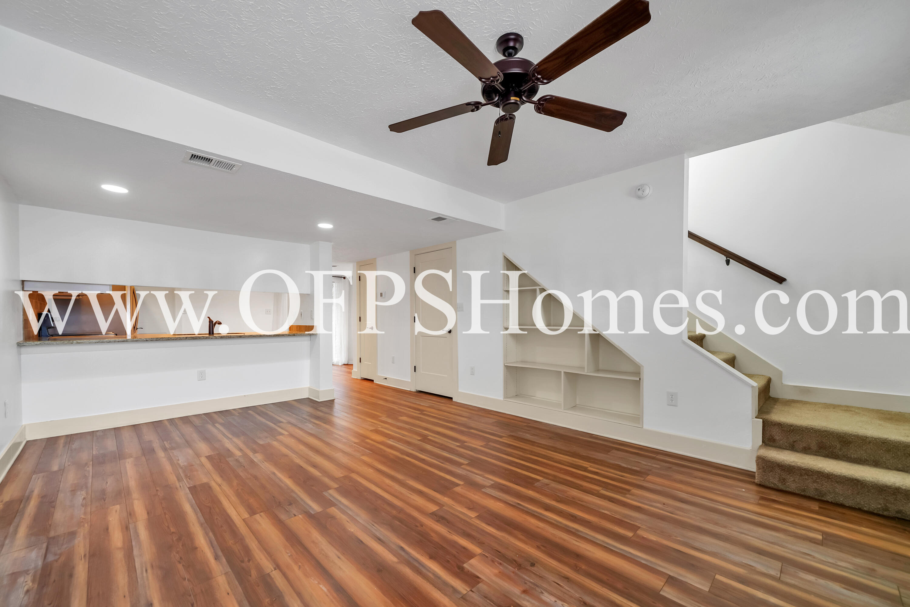 CHATELAINE ESTATES S/D - Residential Lease