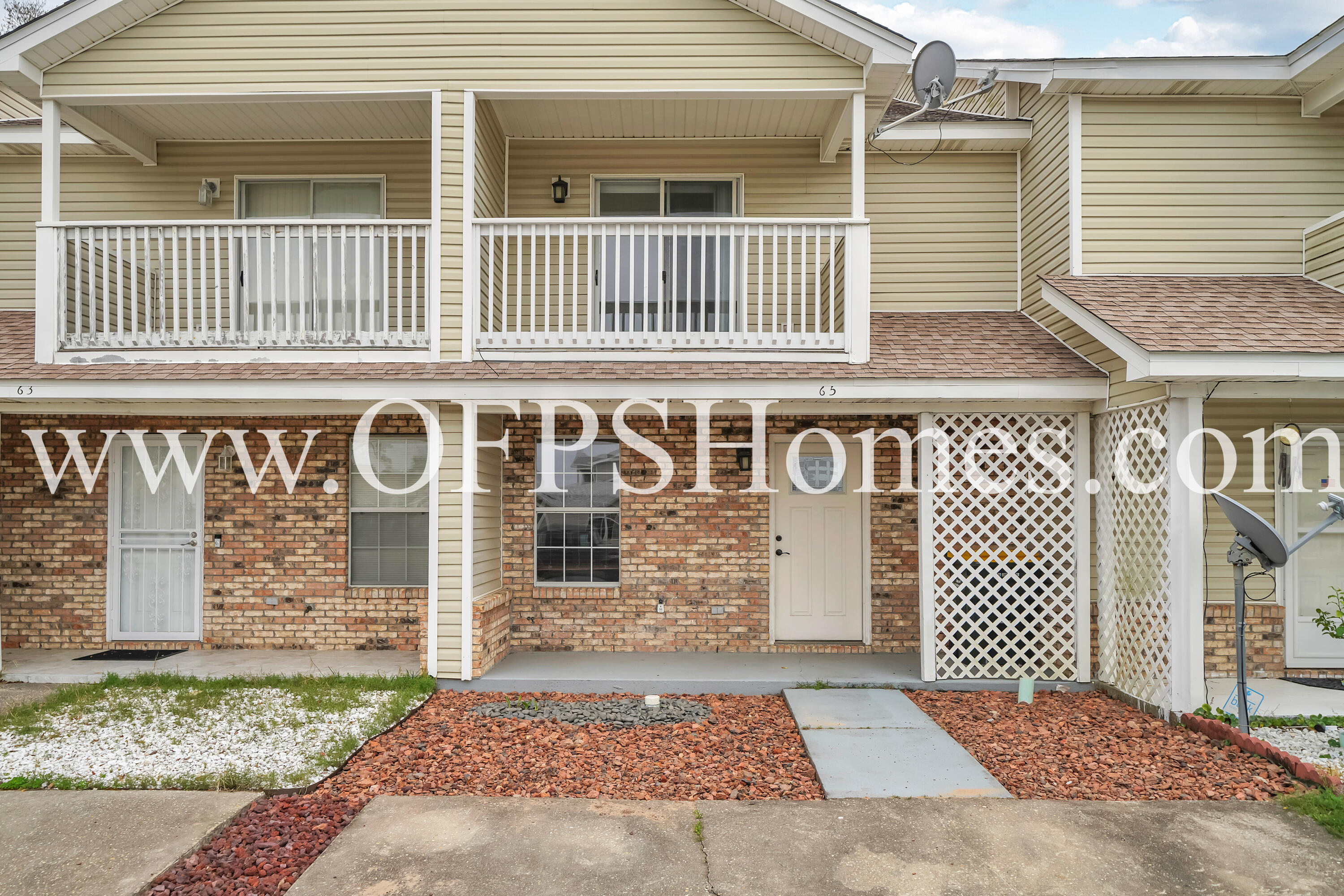 CHATELAINE ESTATES S/D - Residential Lease