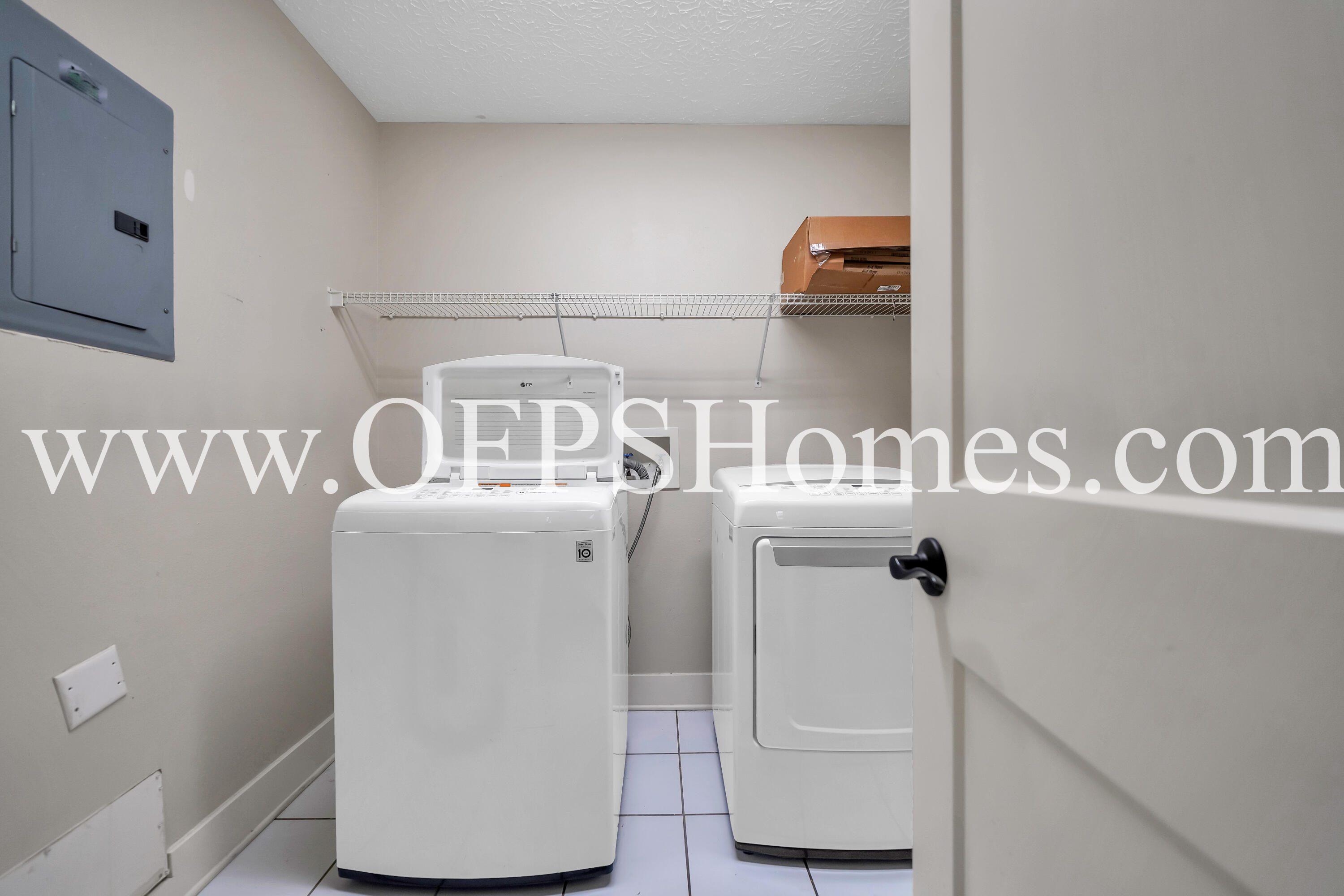 CHATELAINE ESTATES S/D - Residential Lease