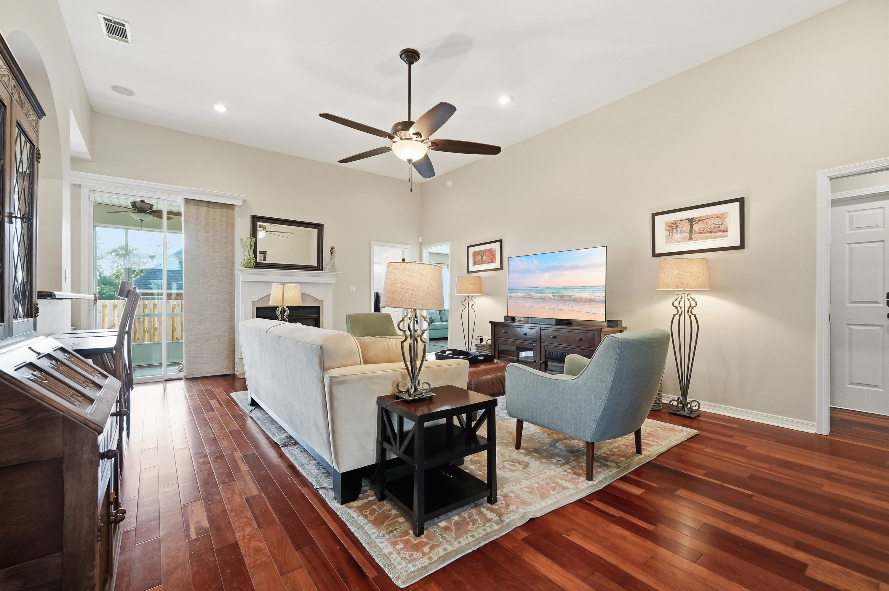 BRIDGEPORT COLONY - Residential