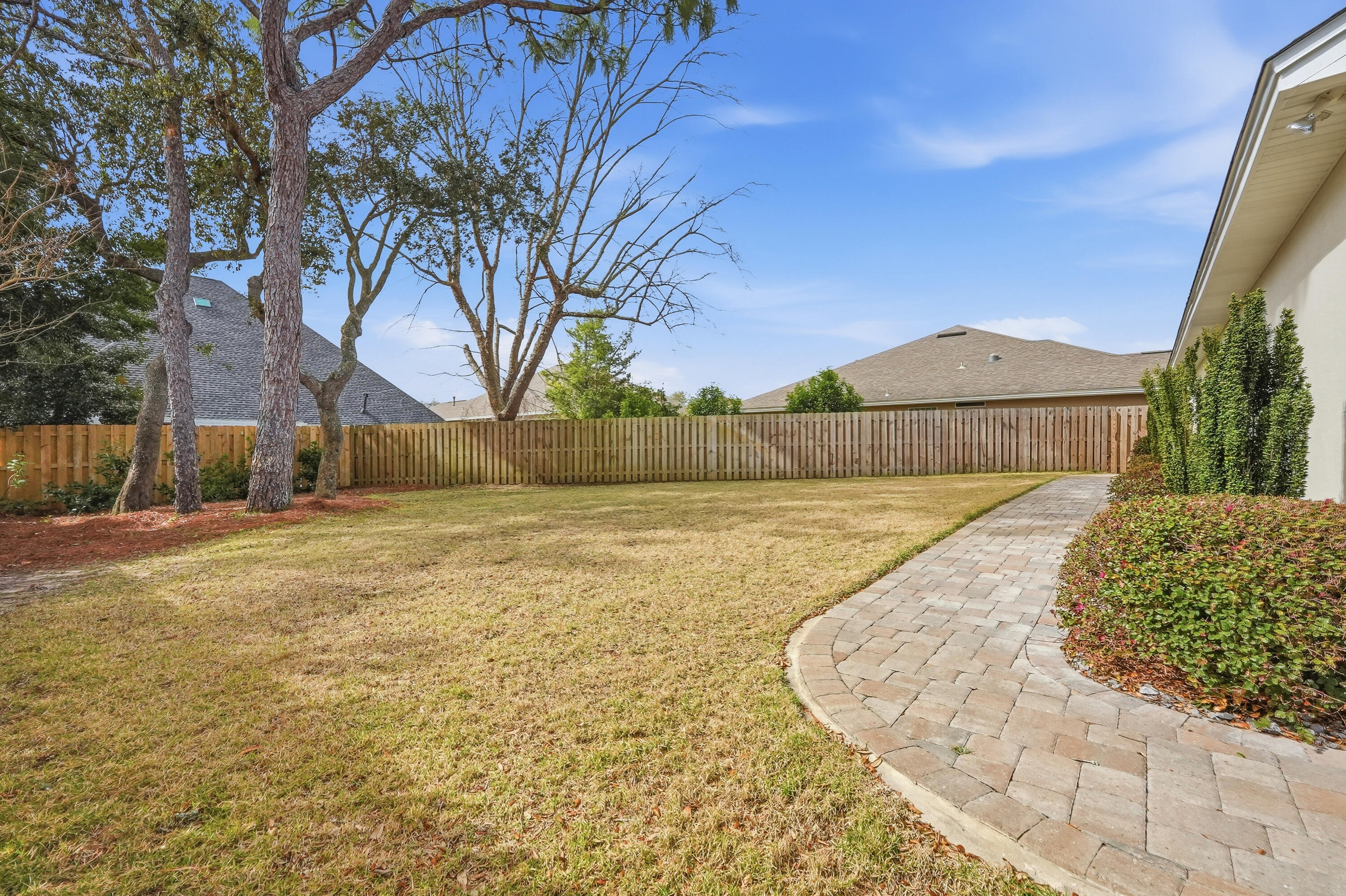 BRIDGEPORT COLONY - Residential