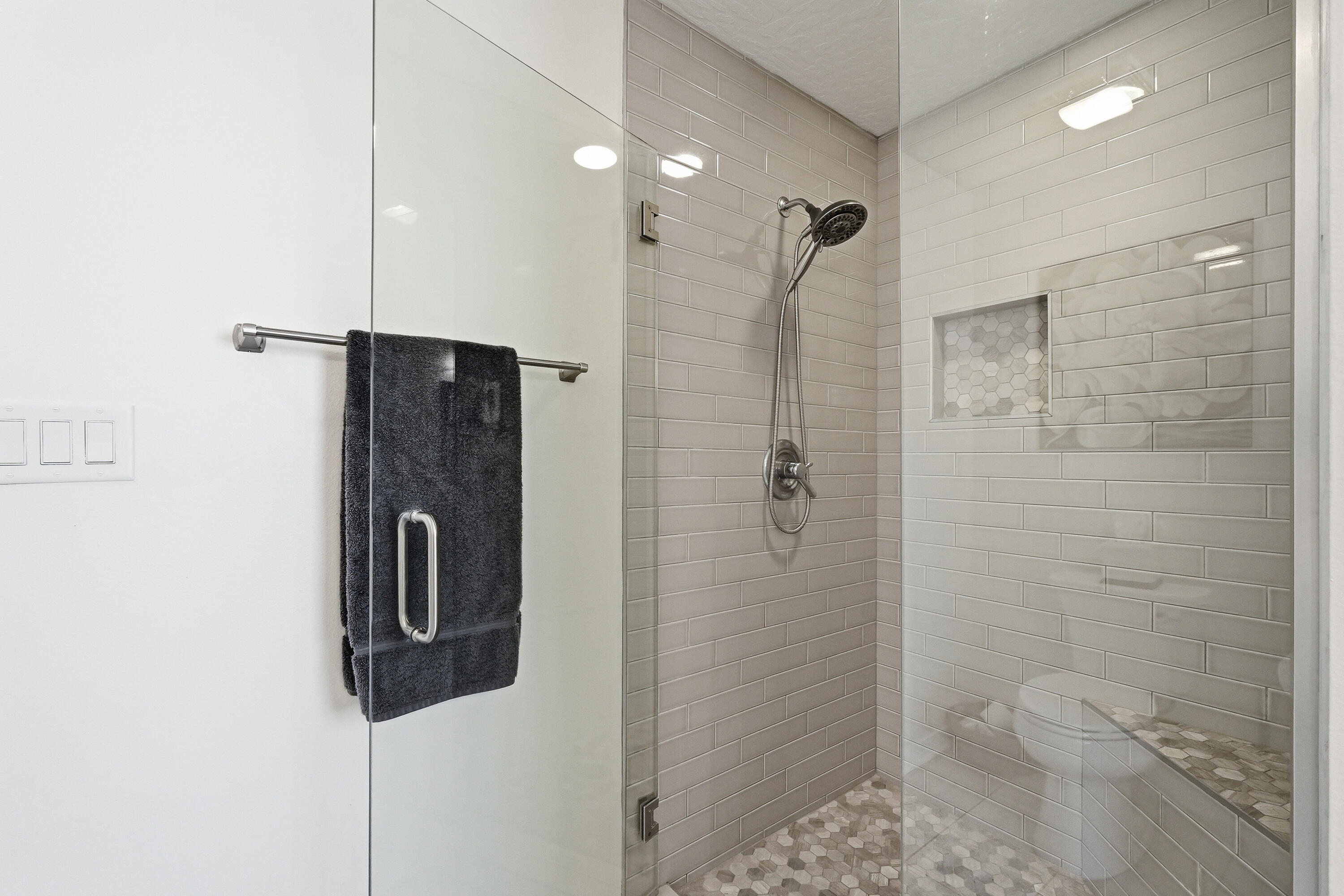 BRIDGEPORT COLONY - Residential