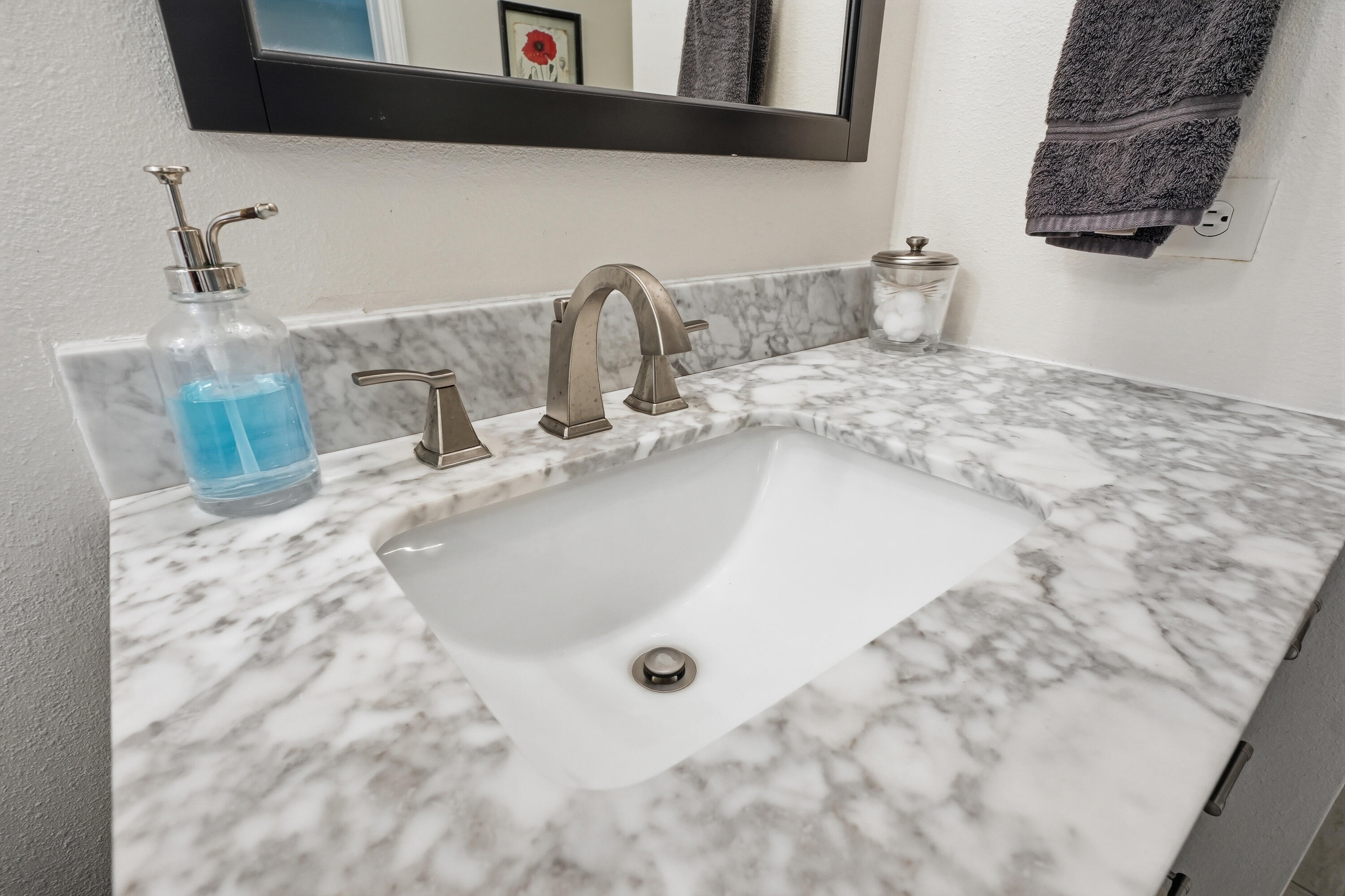 BRIDGEPORT COLONY - Residential