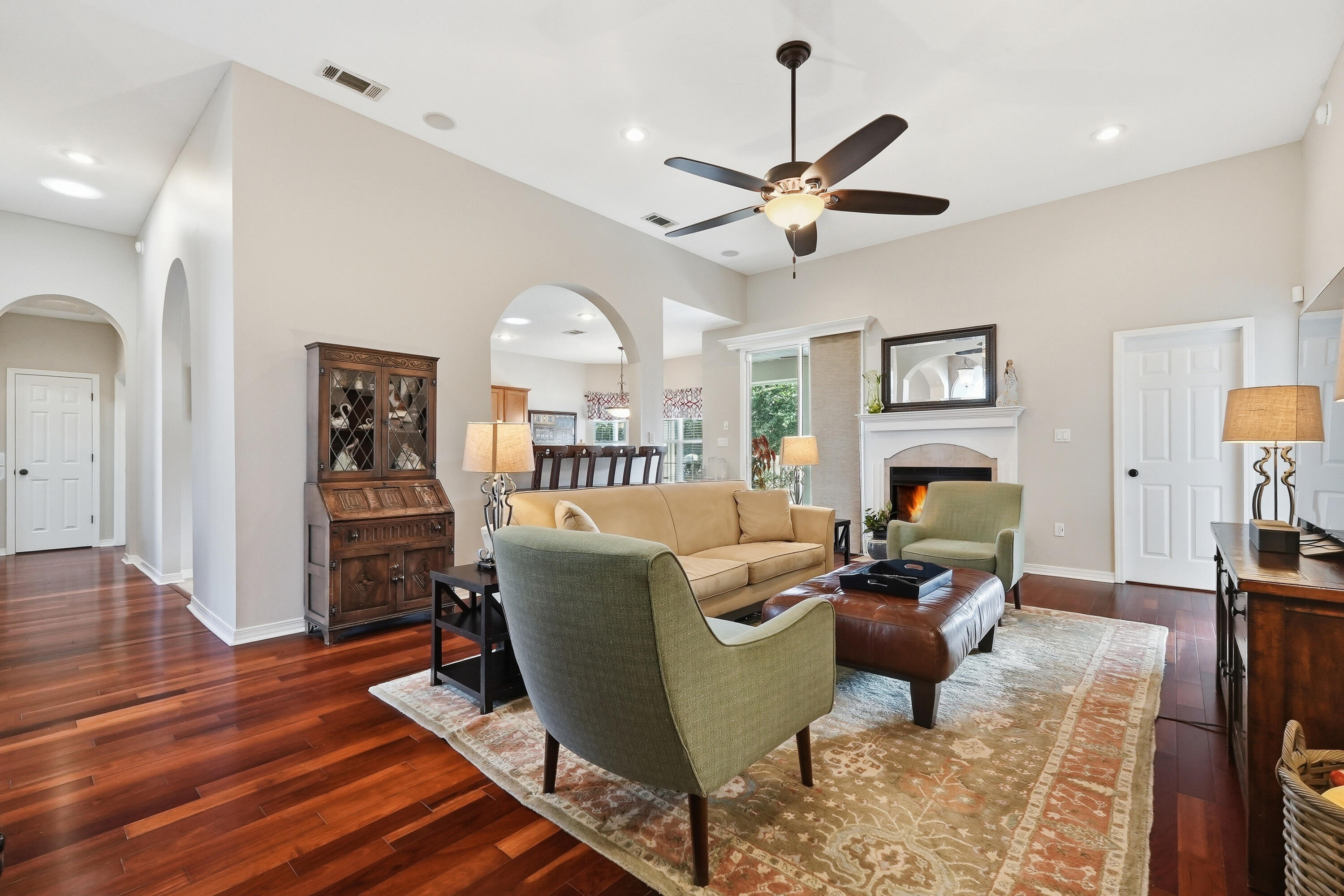 BRIDGEPORT COLONY - Residential