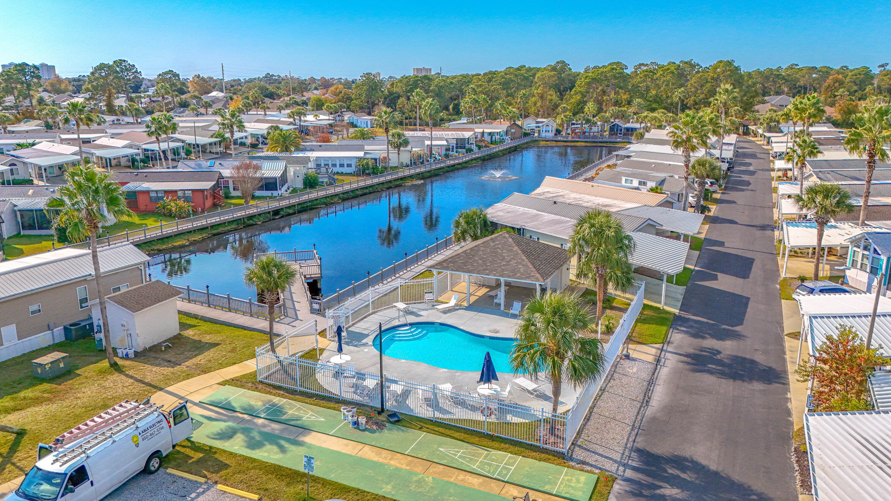 EMERALD POINTE RESORT - Residential