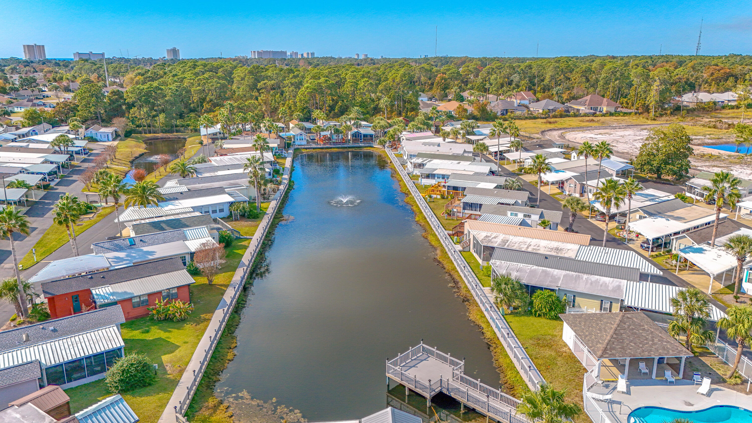 EMERALD POINTE RESORT - Residential