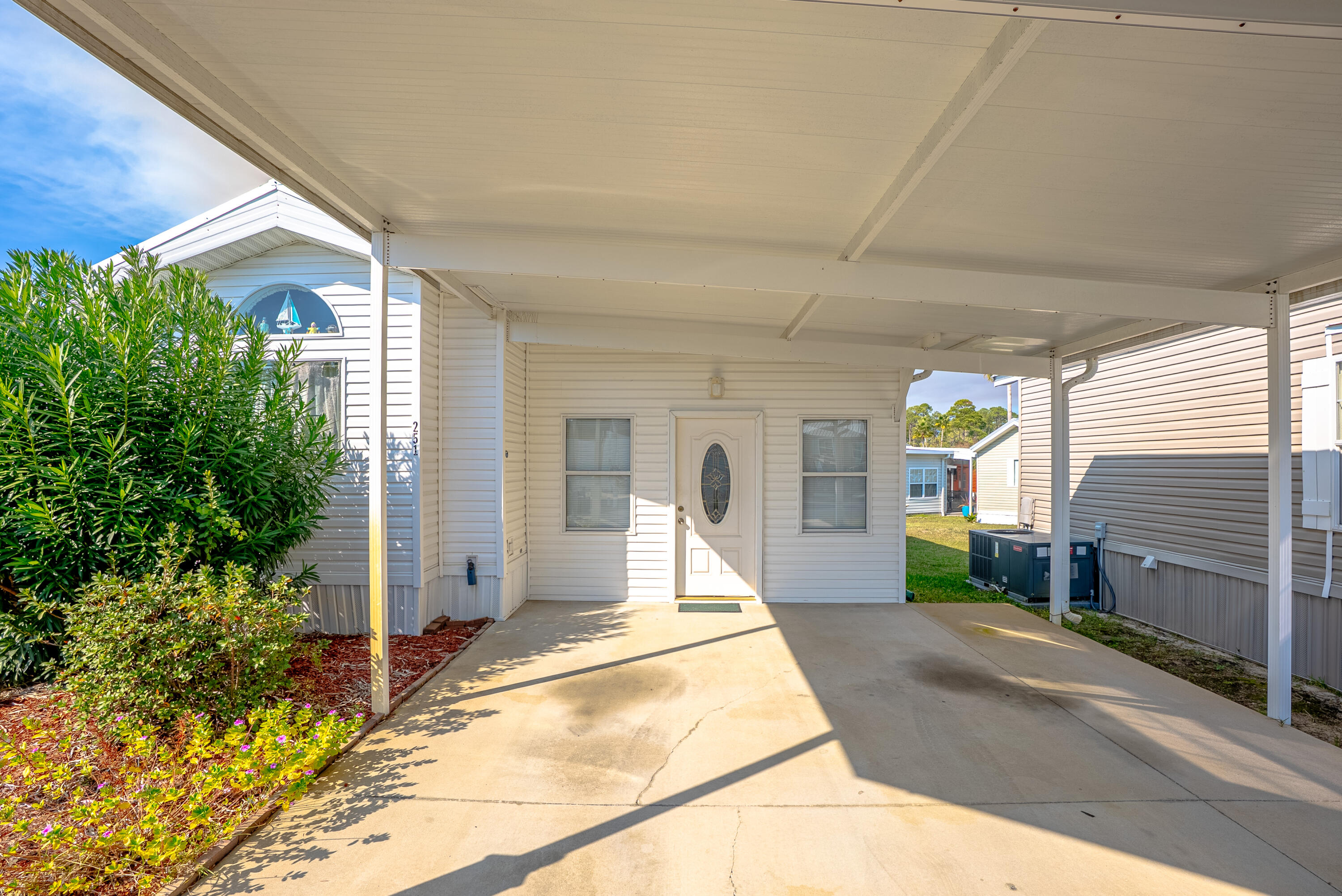 EMERALD POINTE RESORT - Residential