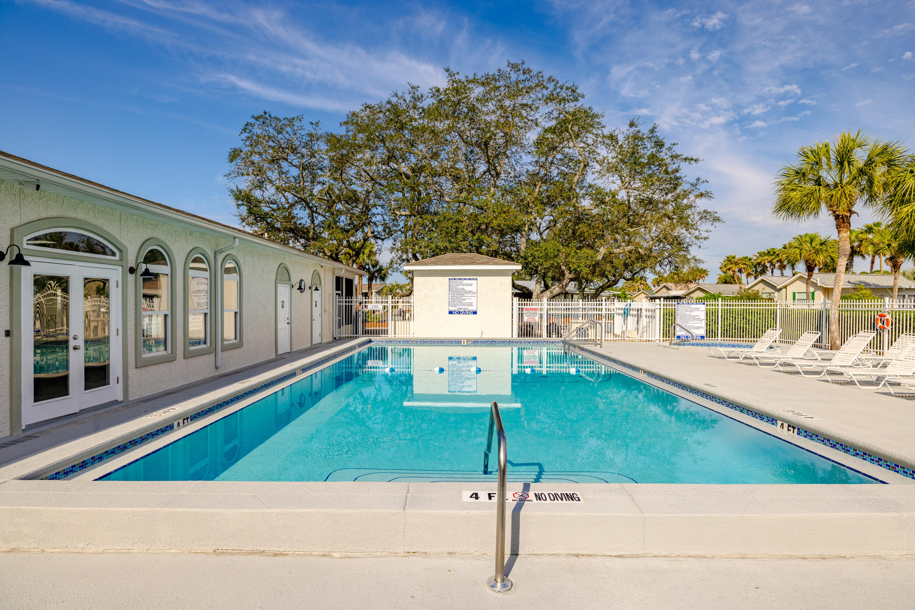 EMERALD POINTE RESORT - Residential